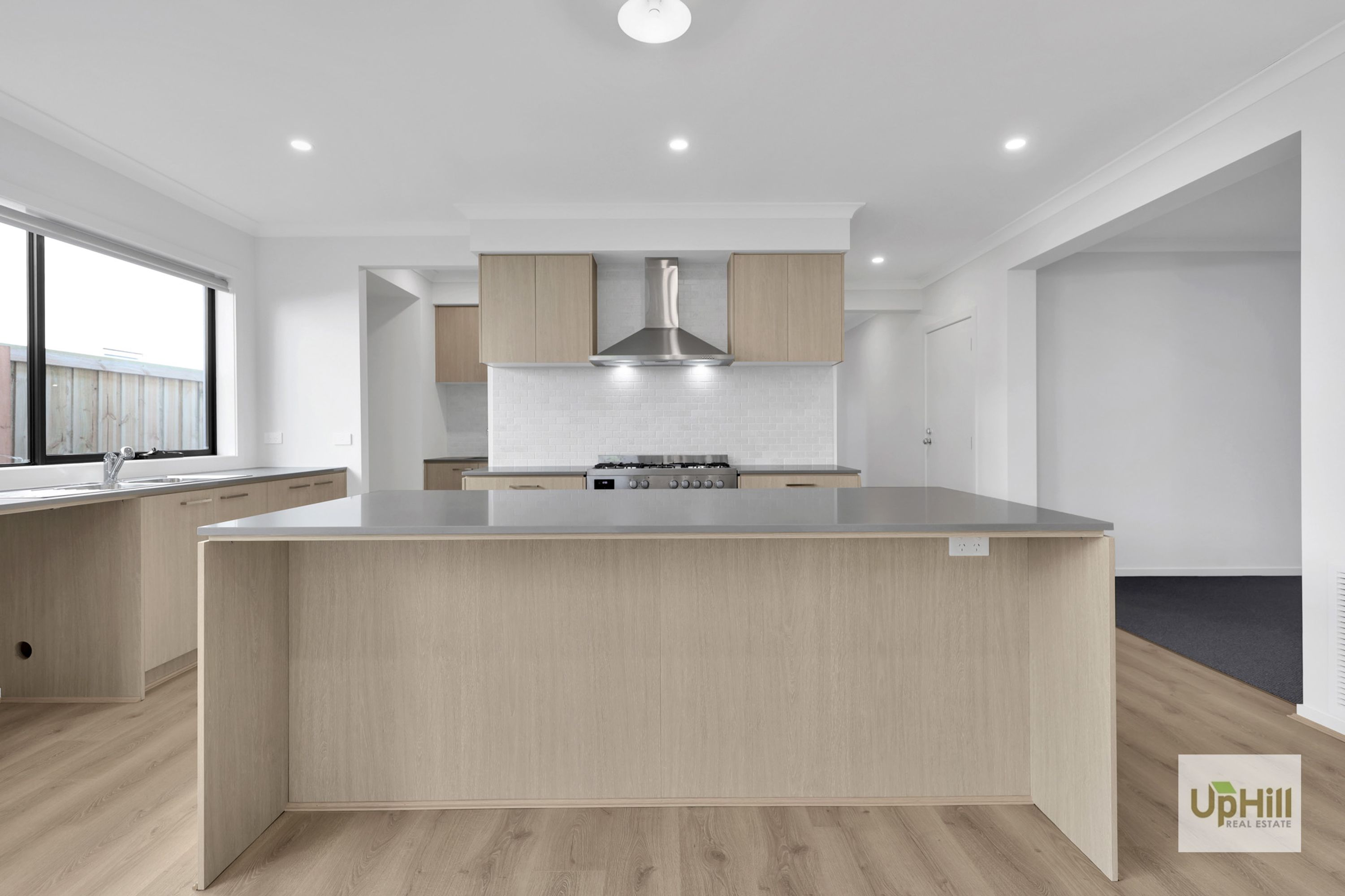 15 Forbs St, Clyde North - Thumbnail 2