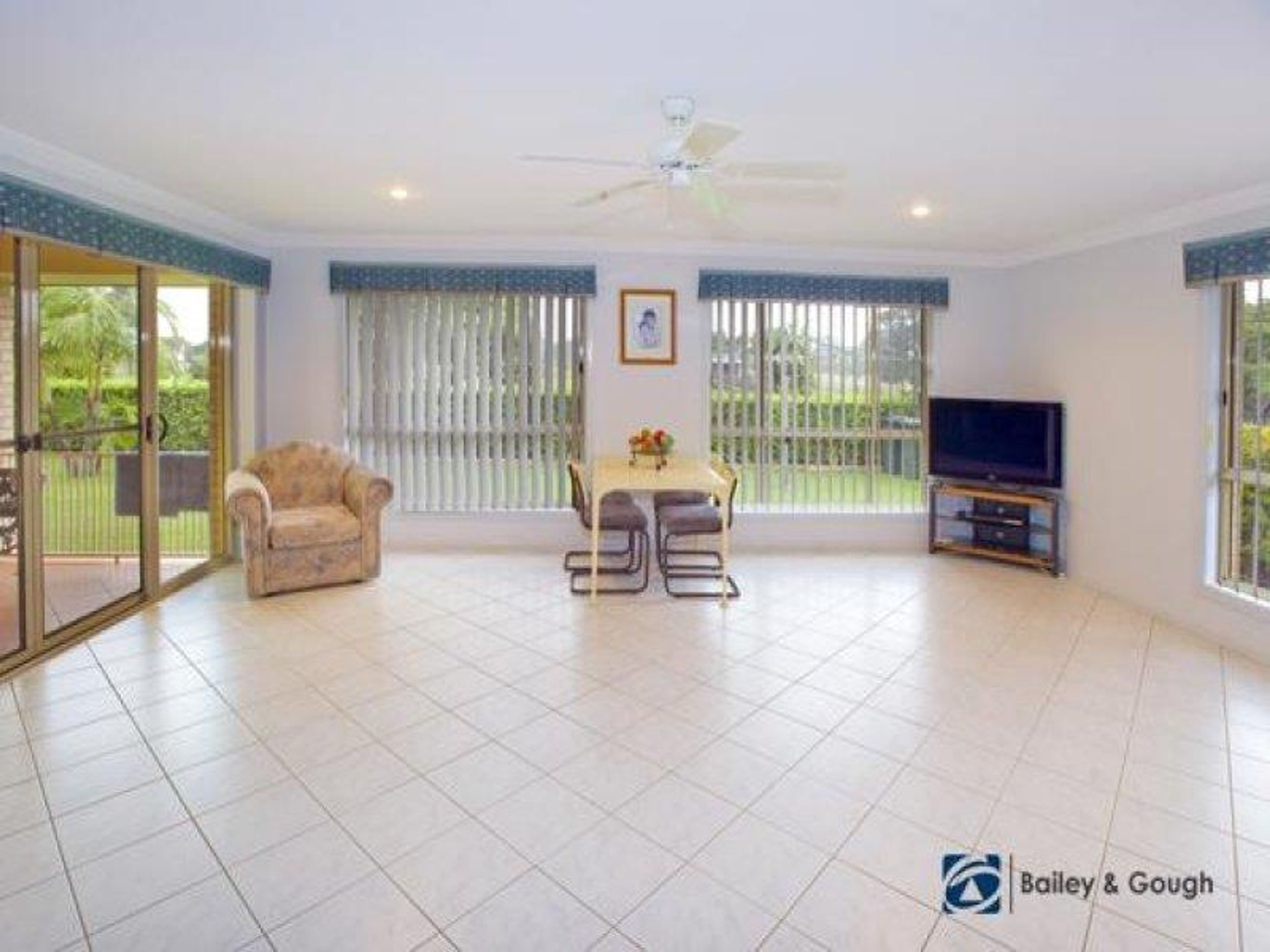 9 Lake Edgecombe Close, Junction Hill - Thumbnail 4