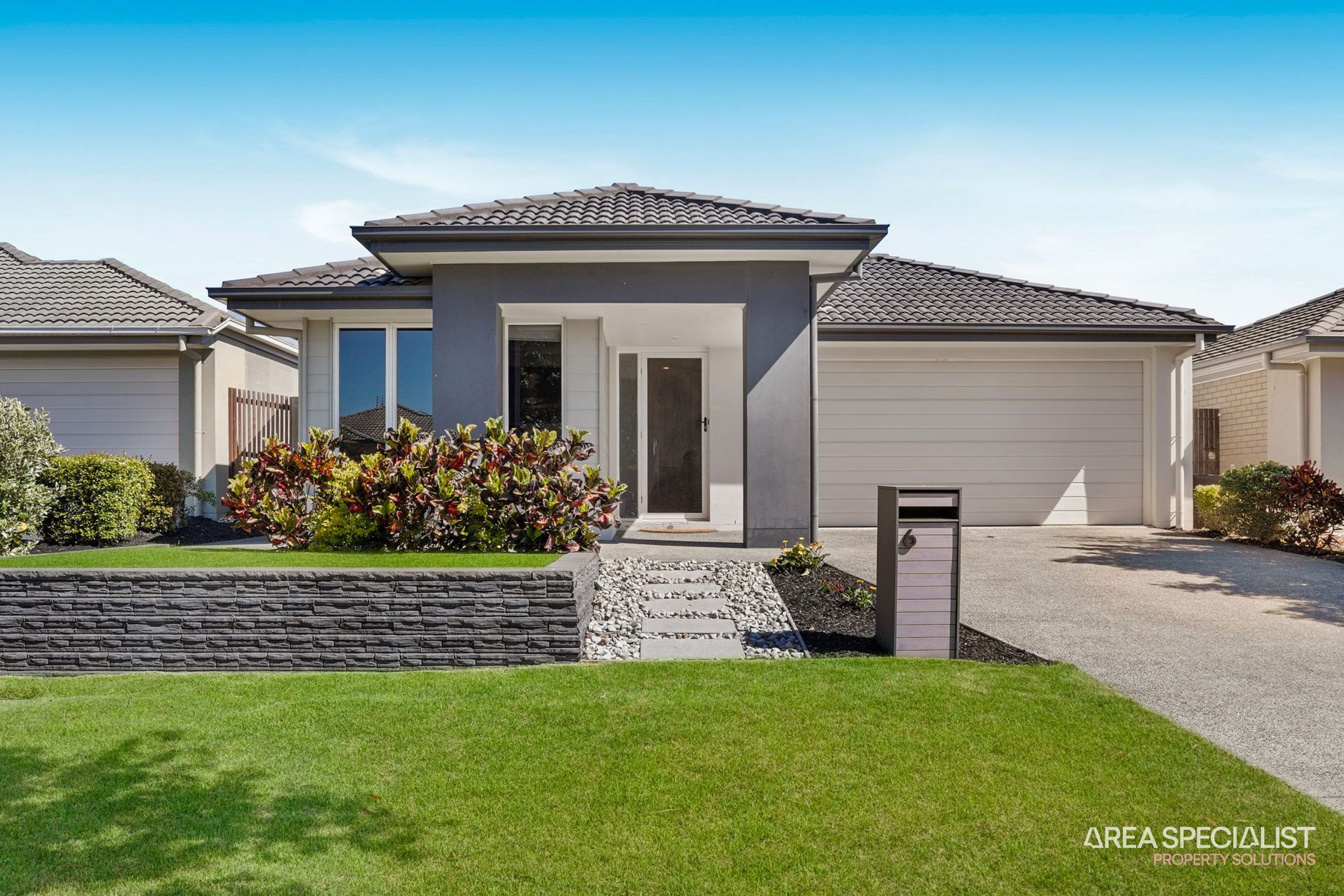 6 Byfield Street, Pimpama - Image 1