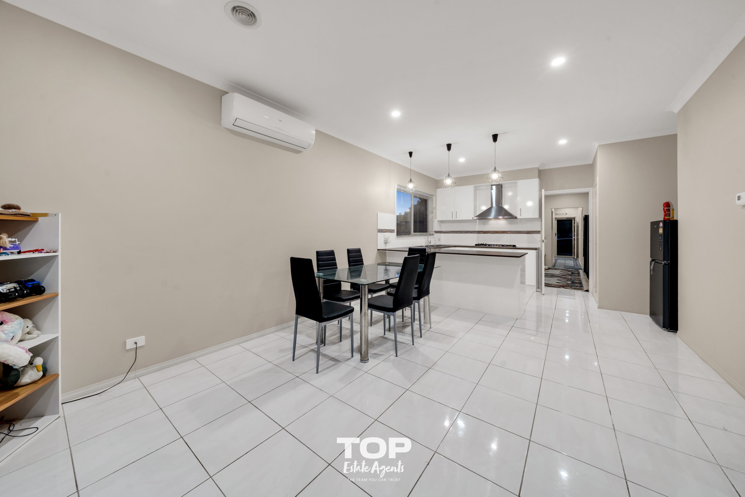 16 Baranello Crescent, Cranbourne East - Thumbnail 8