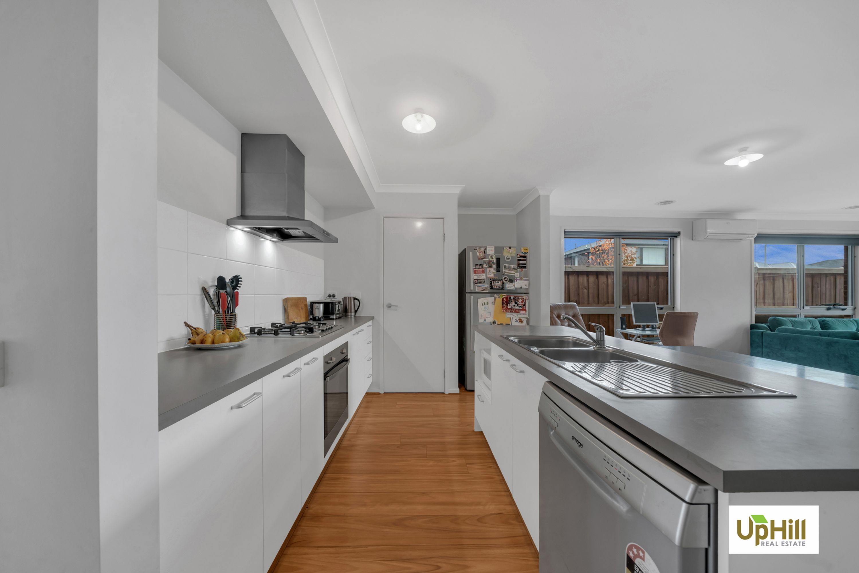 10 Crisp Street, Clyde North - Thumbnail 4