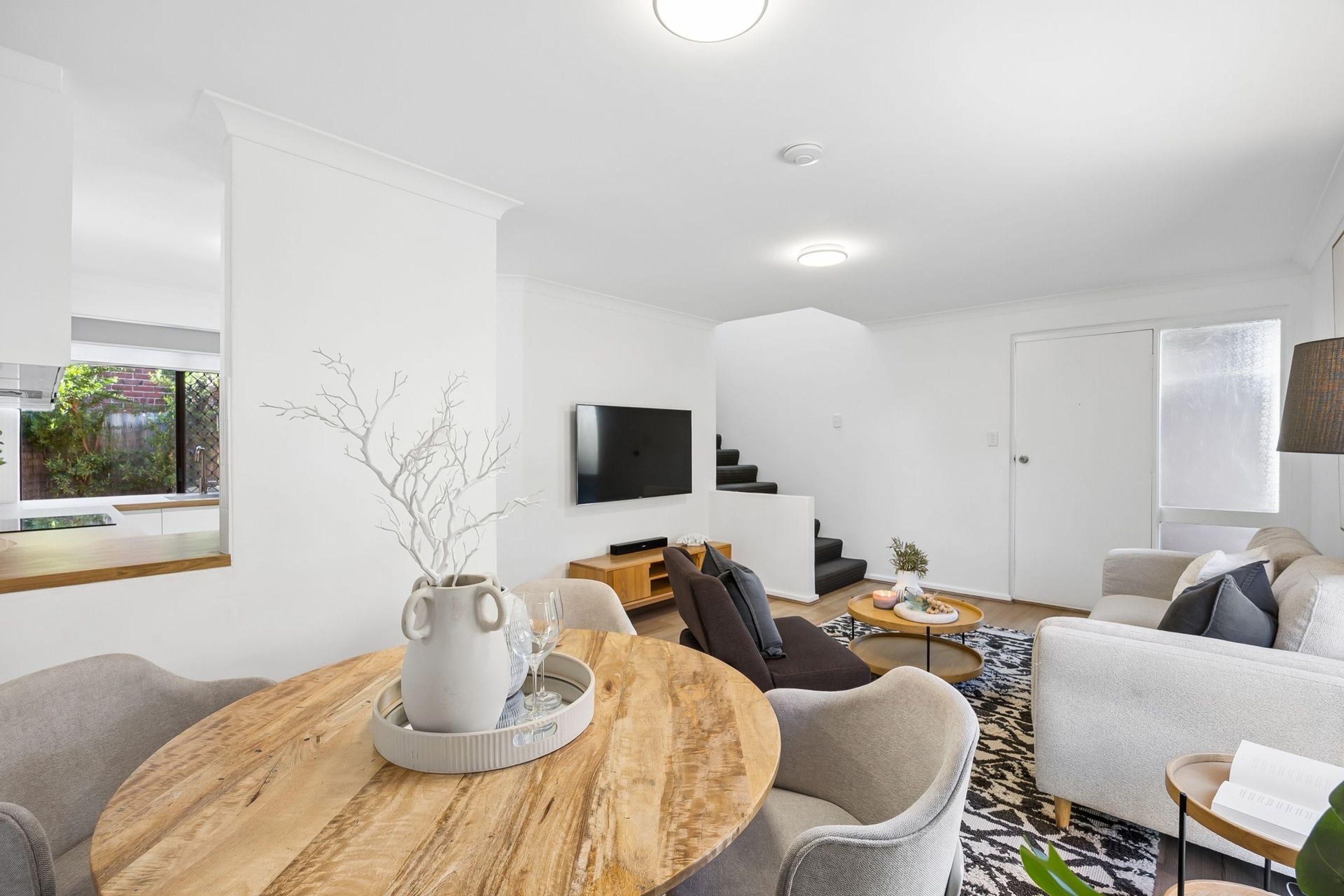 2/2/182 Carr Place, Leederville - Thumbnail 2
