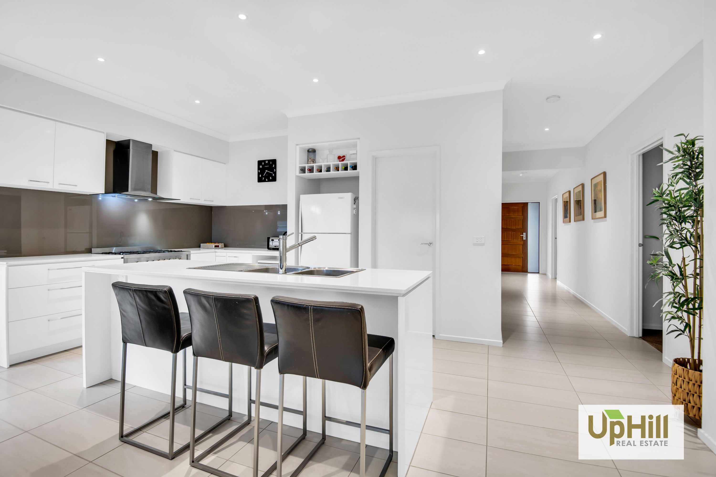 10 Coolana Drive, Clyde North - Thumbnail 4