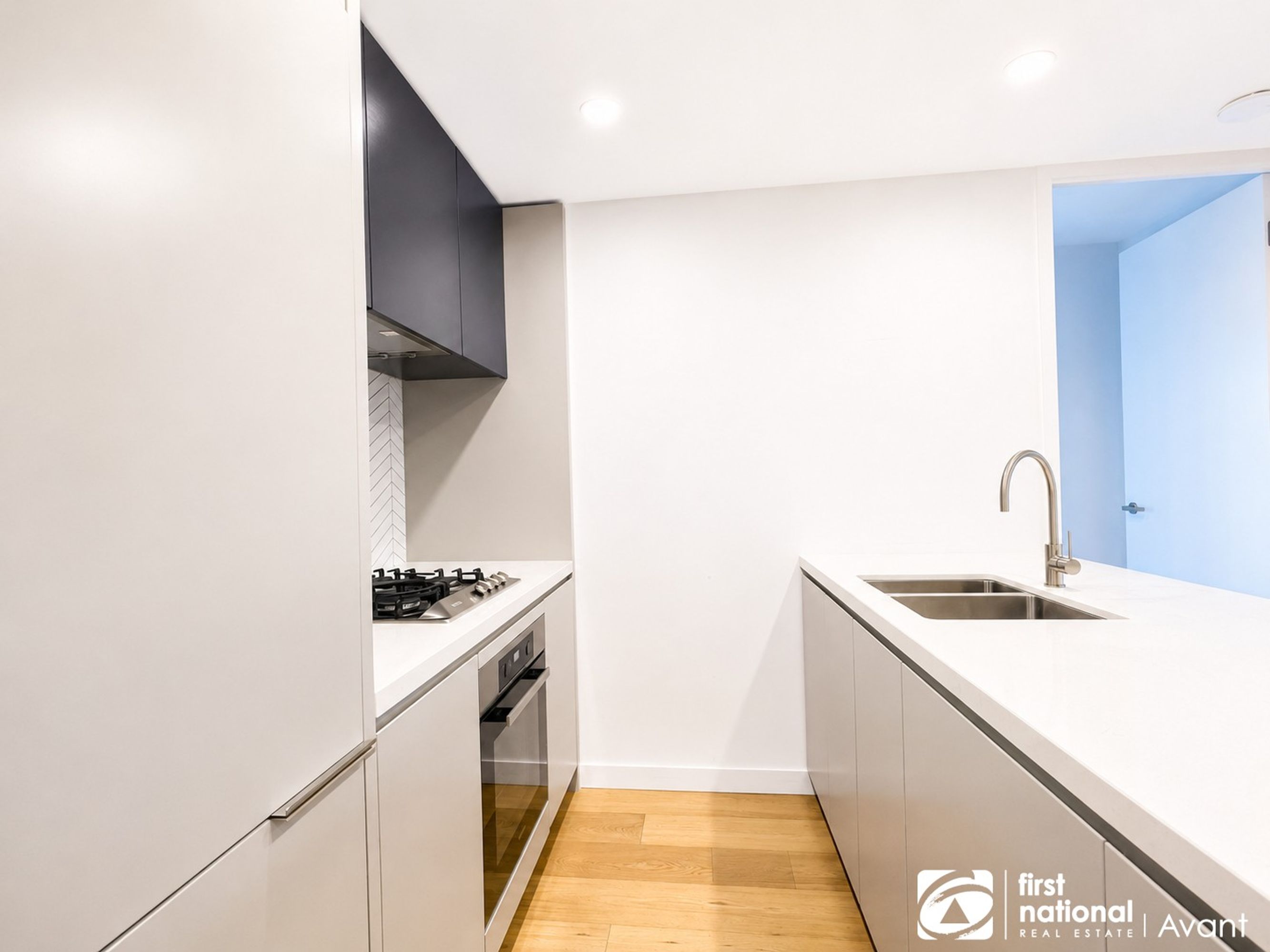 1108/3 Young Street, Box Hill - Thumbnail 6
