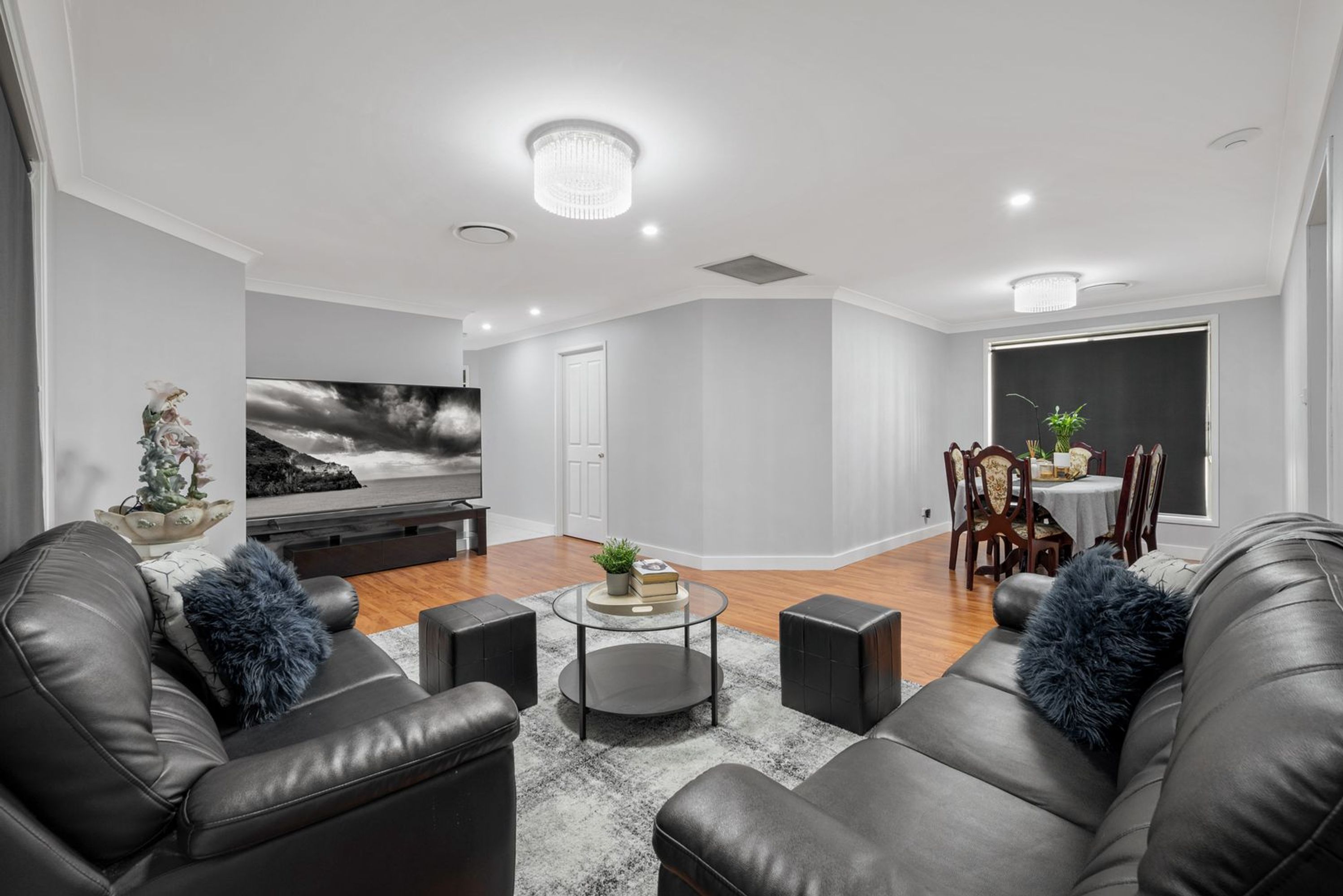 6 Bicheno Close, West Hoxton - Thumbnail 2