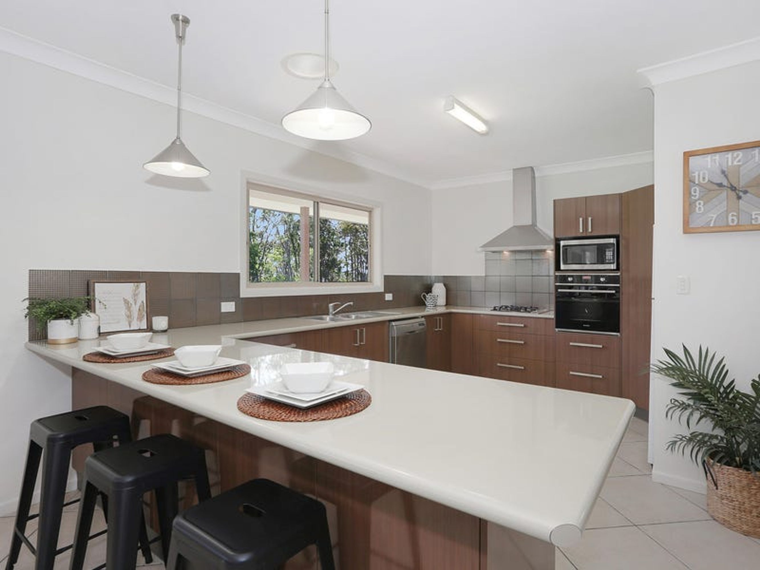 13 Hilltop Close, Lawrence - Thumbnail 3