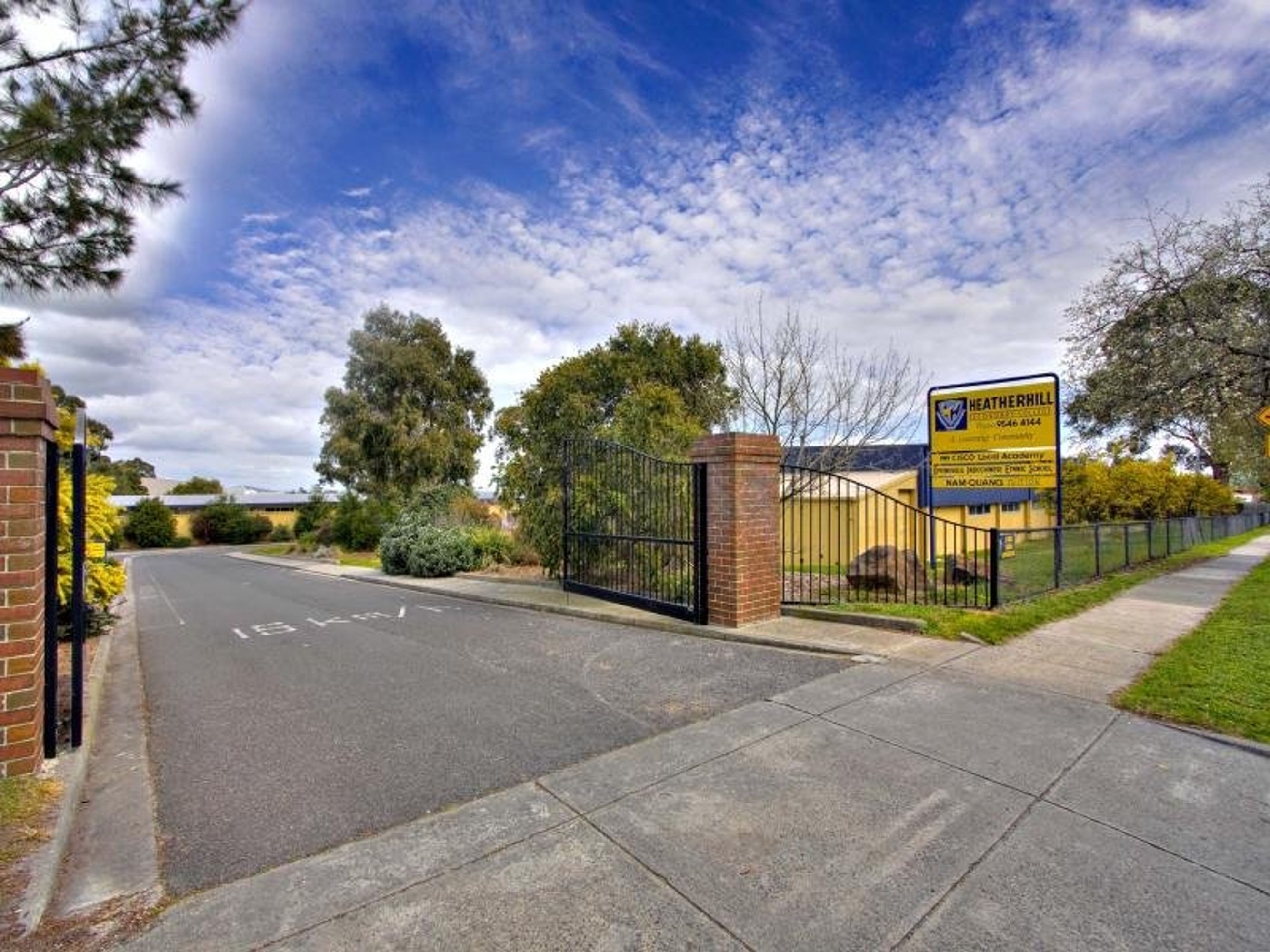 16 Spring Road, Springvale South - Thumbnail 2