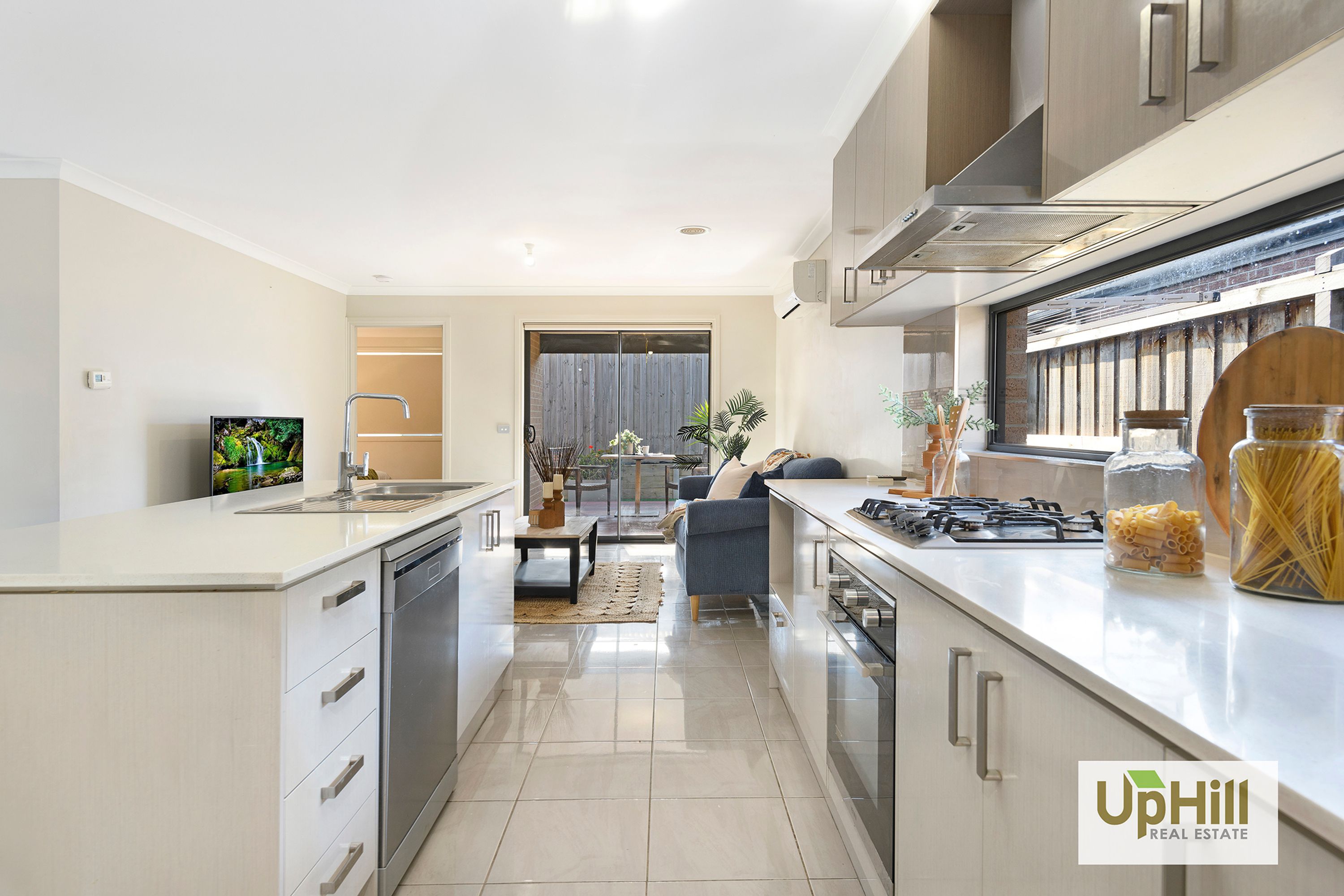 15 Cubbie Way, Clyde North - Thumbnail 5