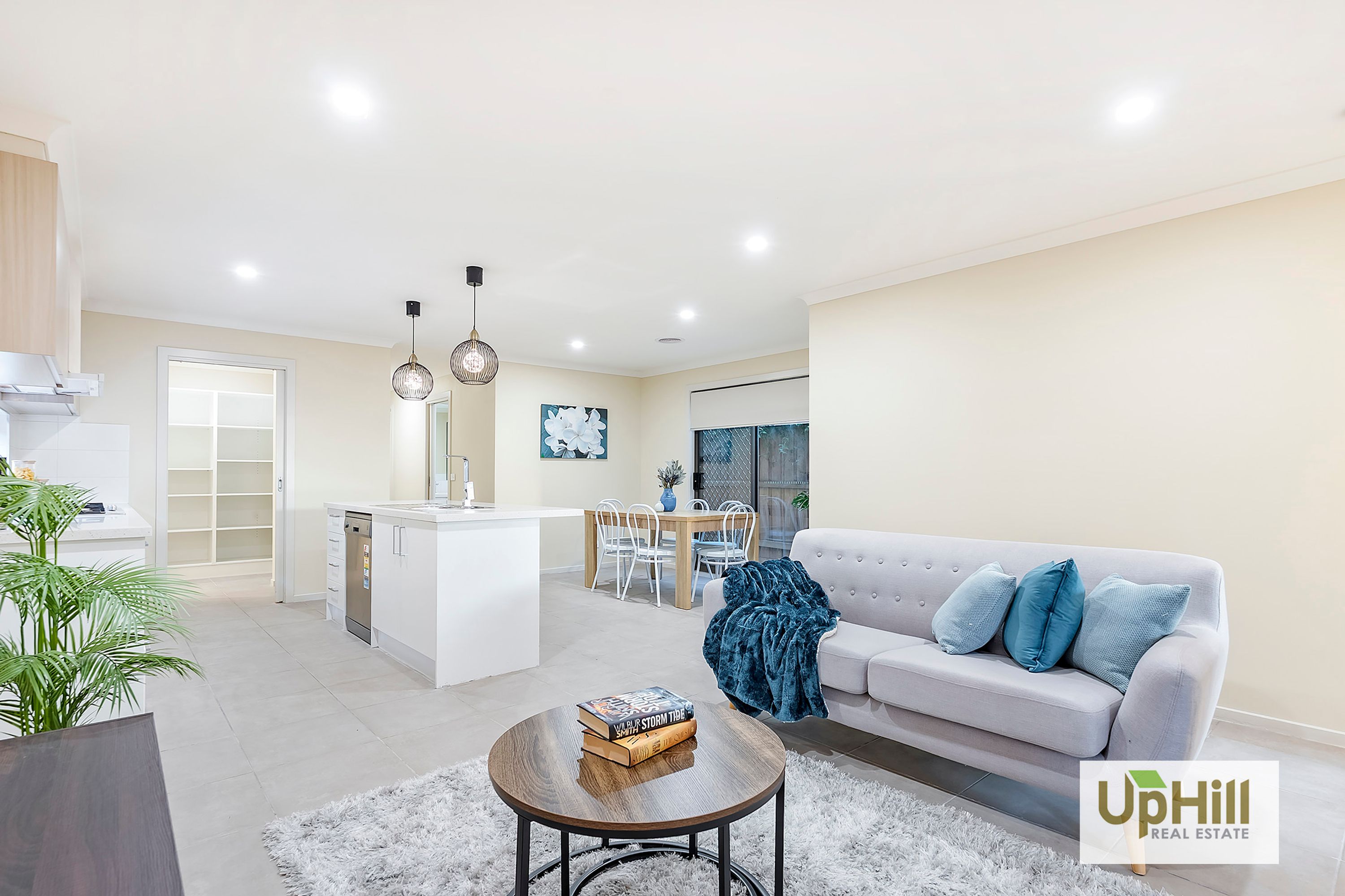23 Australorp Drive, Clyde North - Thumbnail 2