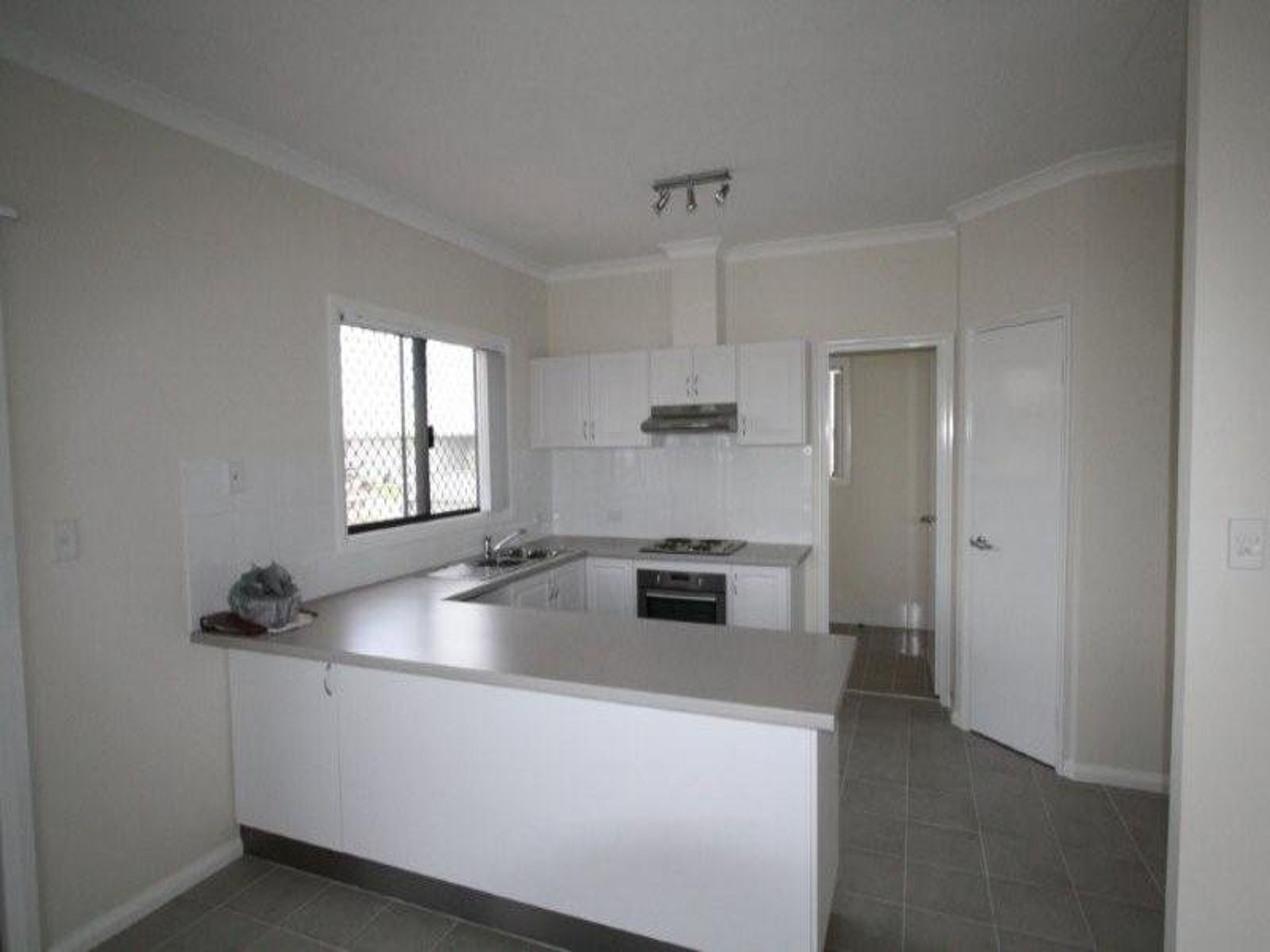 8 Minderoo Avenue, South Hedland, South Hedland - Thumbnail 6