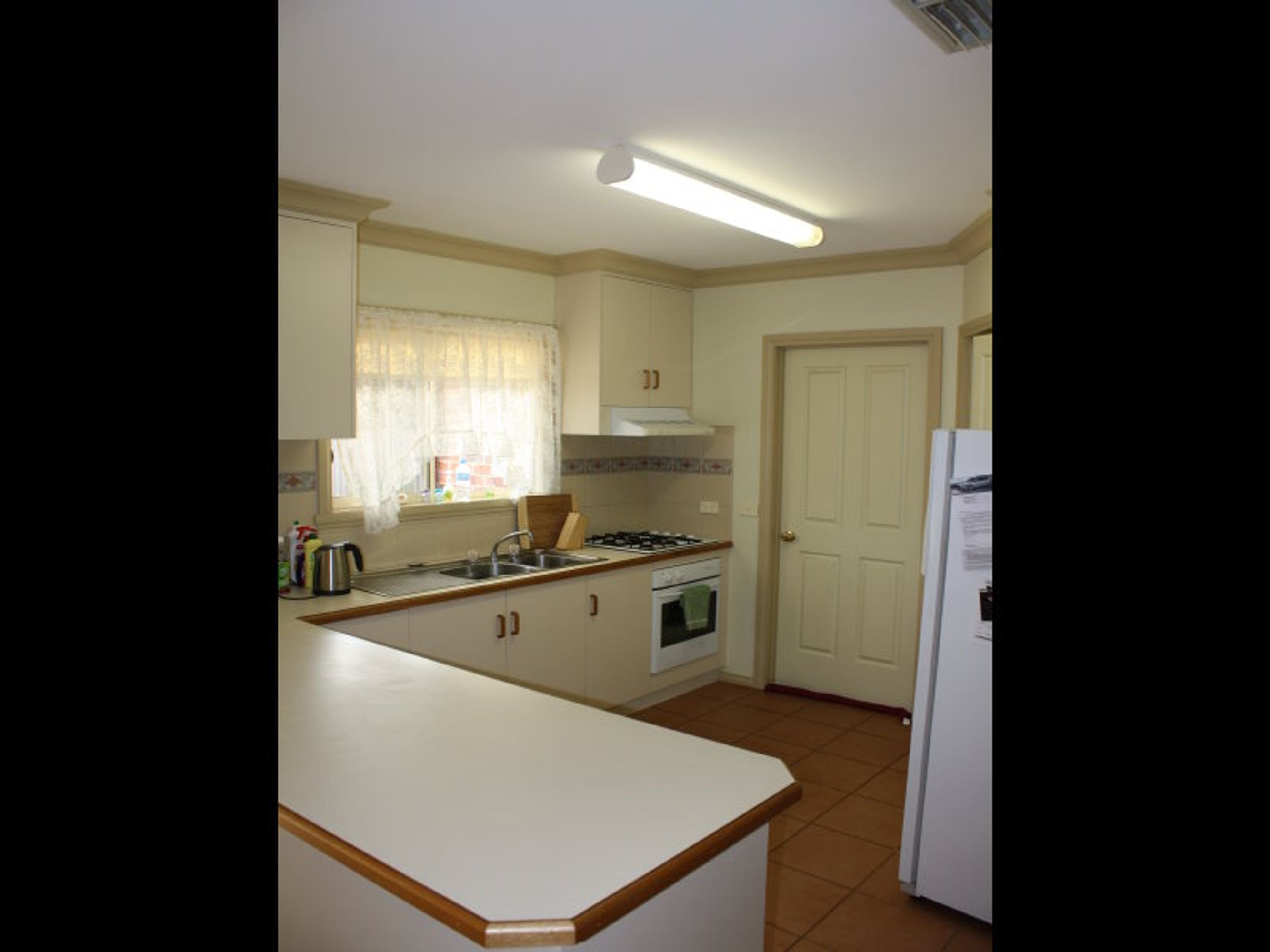 12 Magee Court, Horsham VIC 3400, Horsham - Thumbnail 2