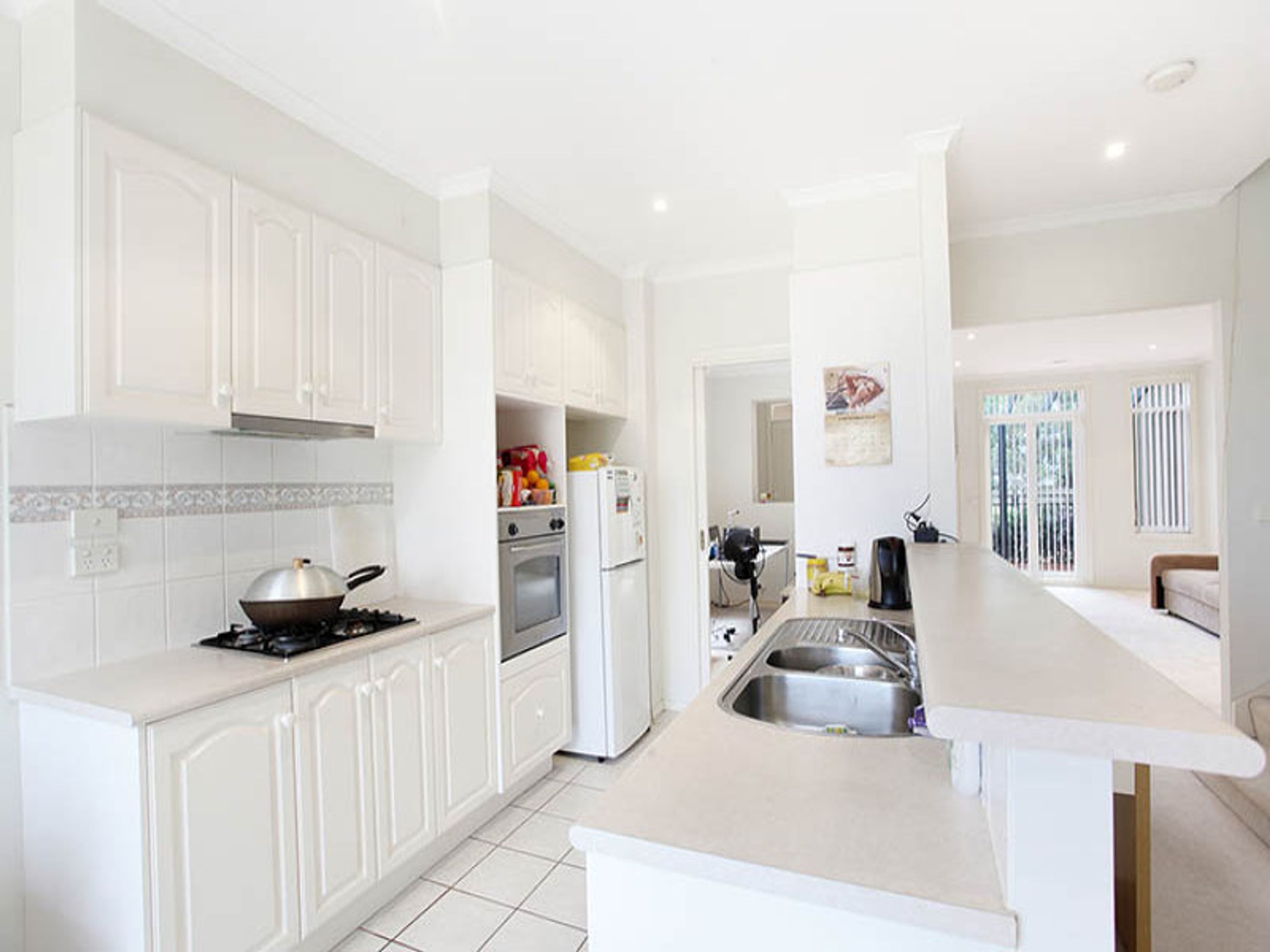 16/243 Blackburn Road, Doncaster East - Thumbnail 2