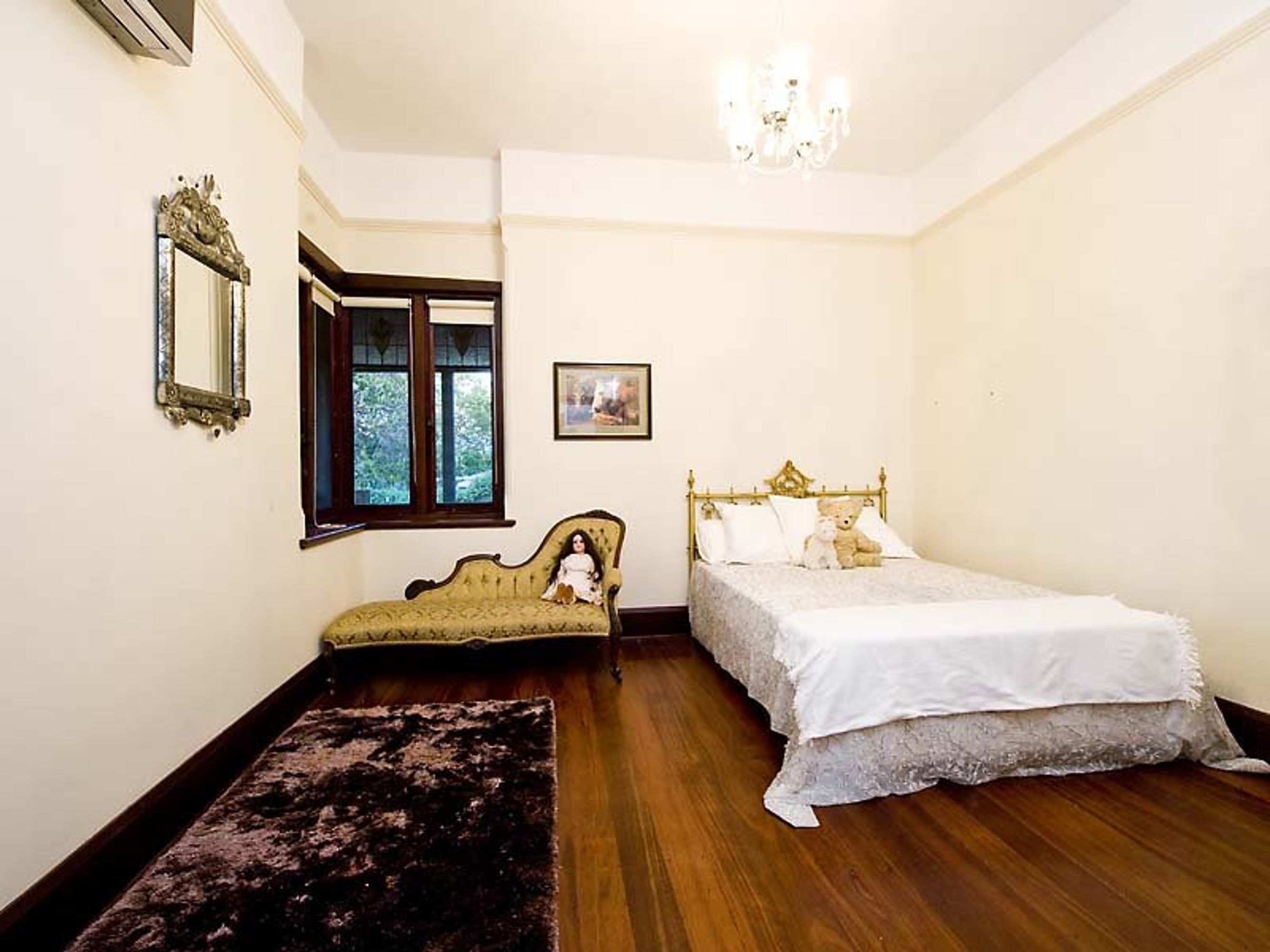 21 Irwin Street, East Fremantle, WA 6158, East Fremantle - Thumbnail 4