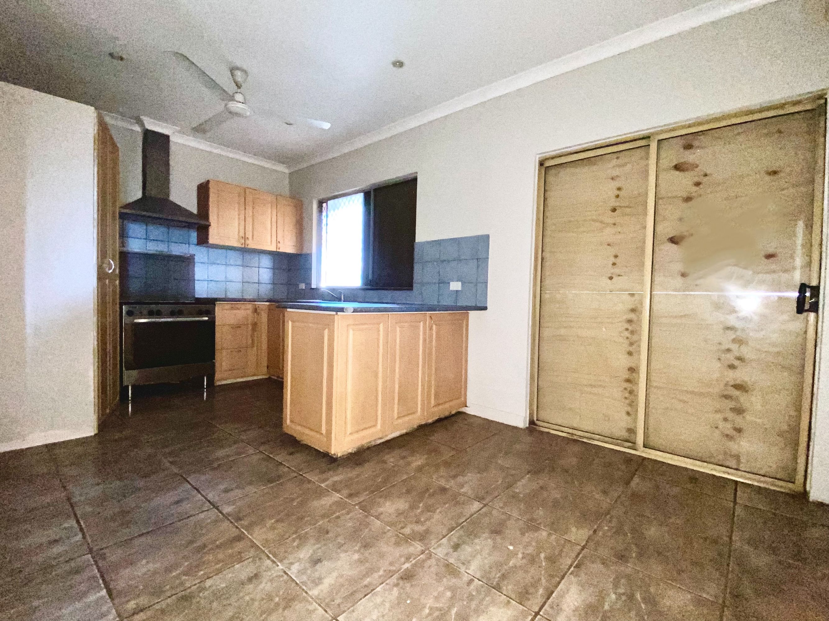 37 Stanley Street, South Hedland, South Hedland - Thumbnail 2