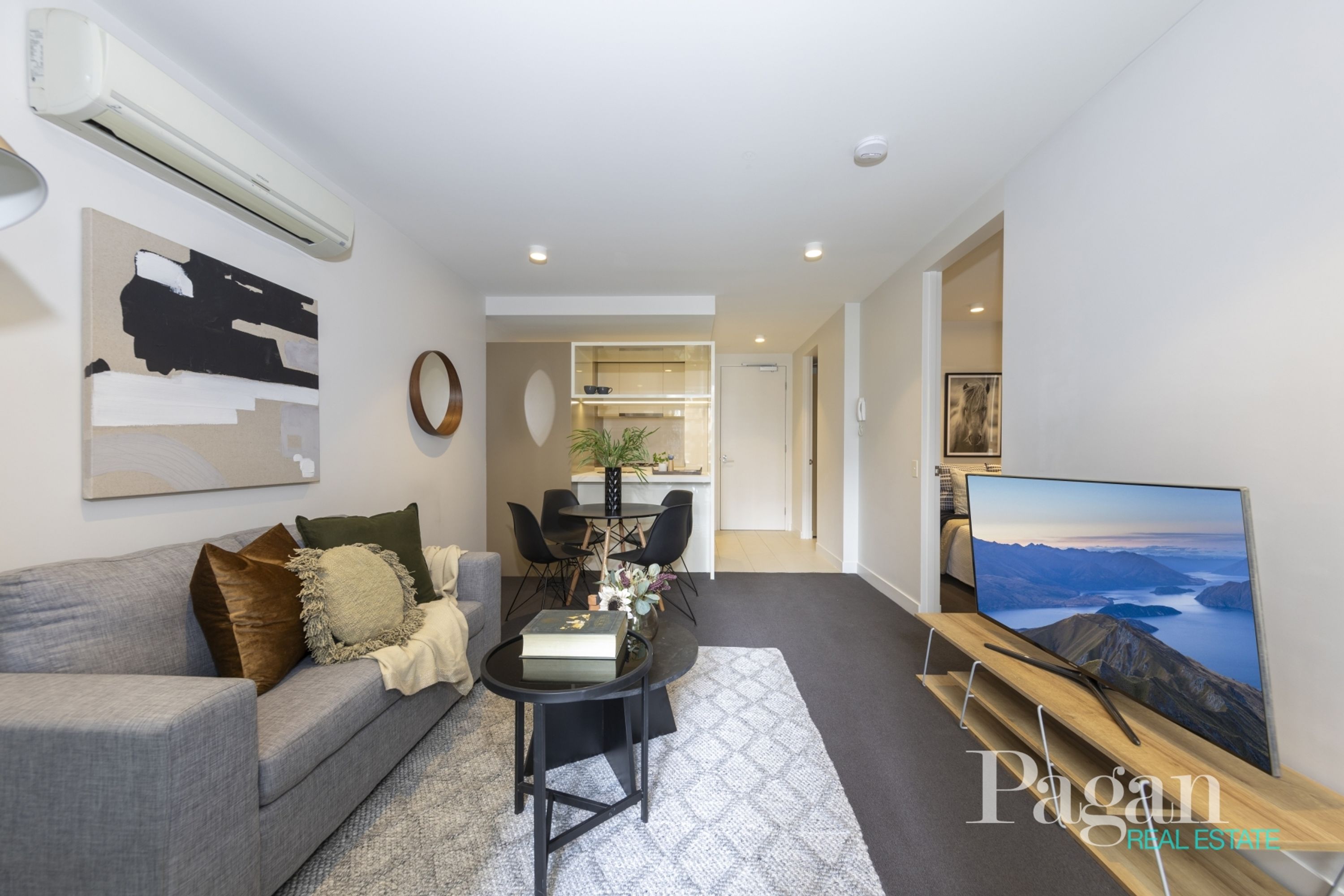 1802/33 Mackenzie Street, Melbourne - Image 1