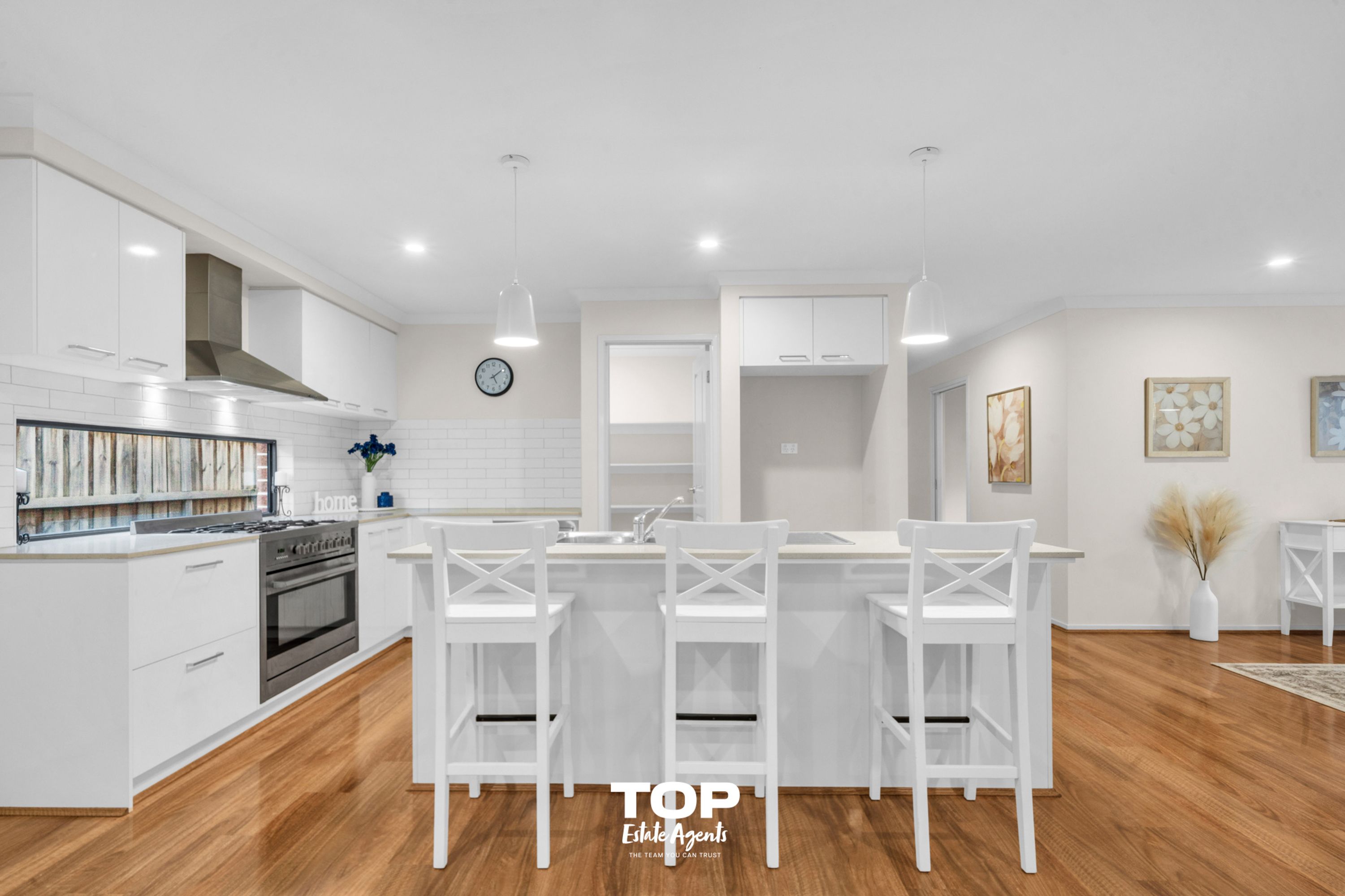 52 Pamplona Way, Clyde North - Thumbnail 7