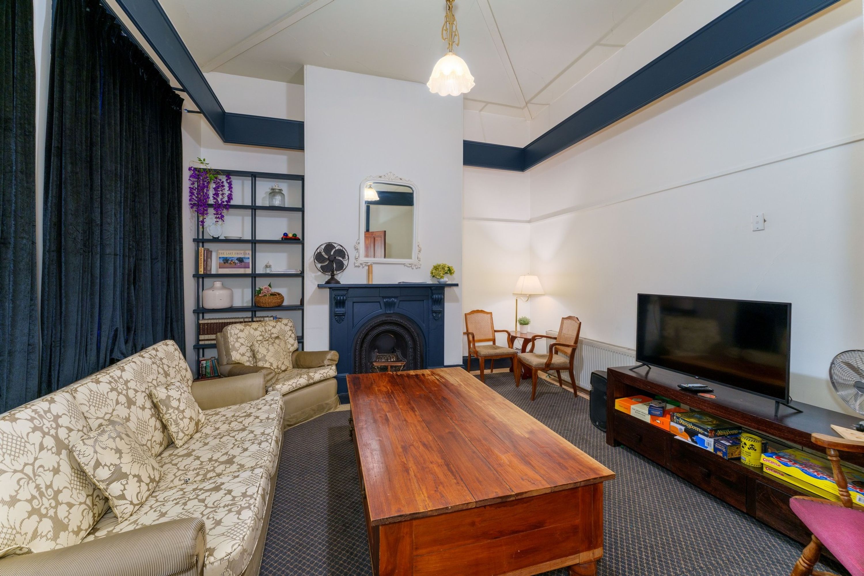 11 Montgomery Street, Mount Victoria - Thumbnail 4