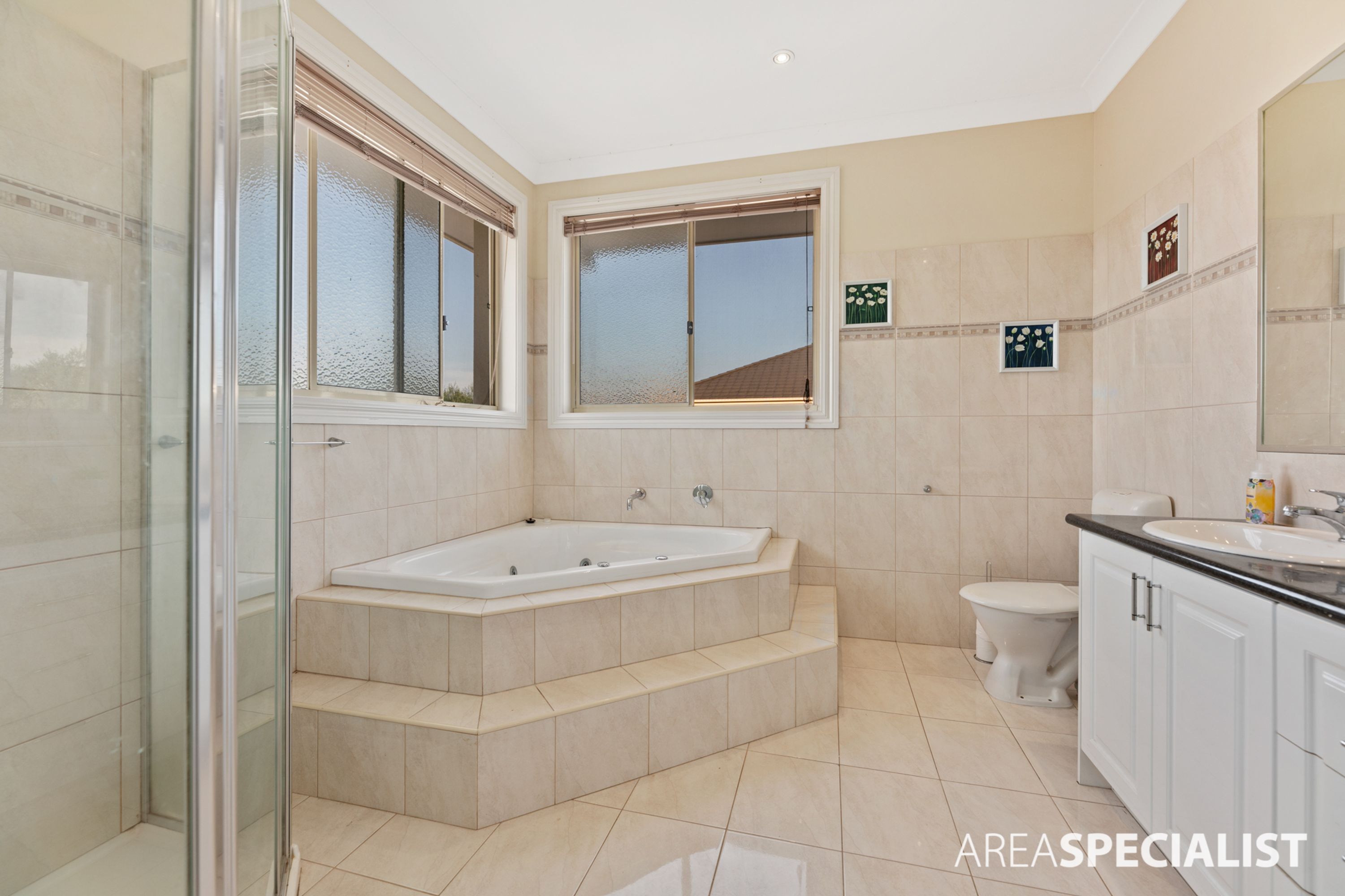 6 Tyrell Walk, Caroline Springs VIC 3023, Caroline Springs - Thumbnail 8