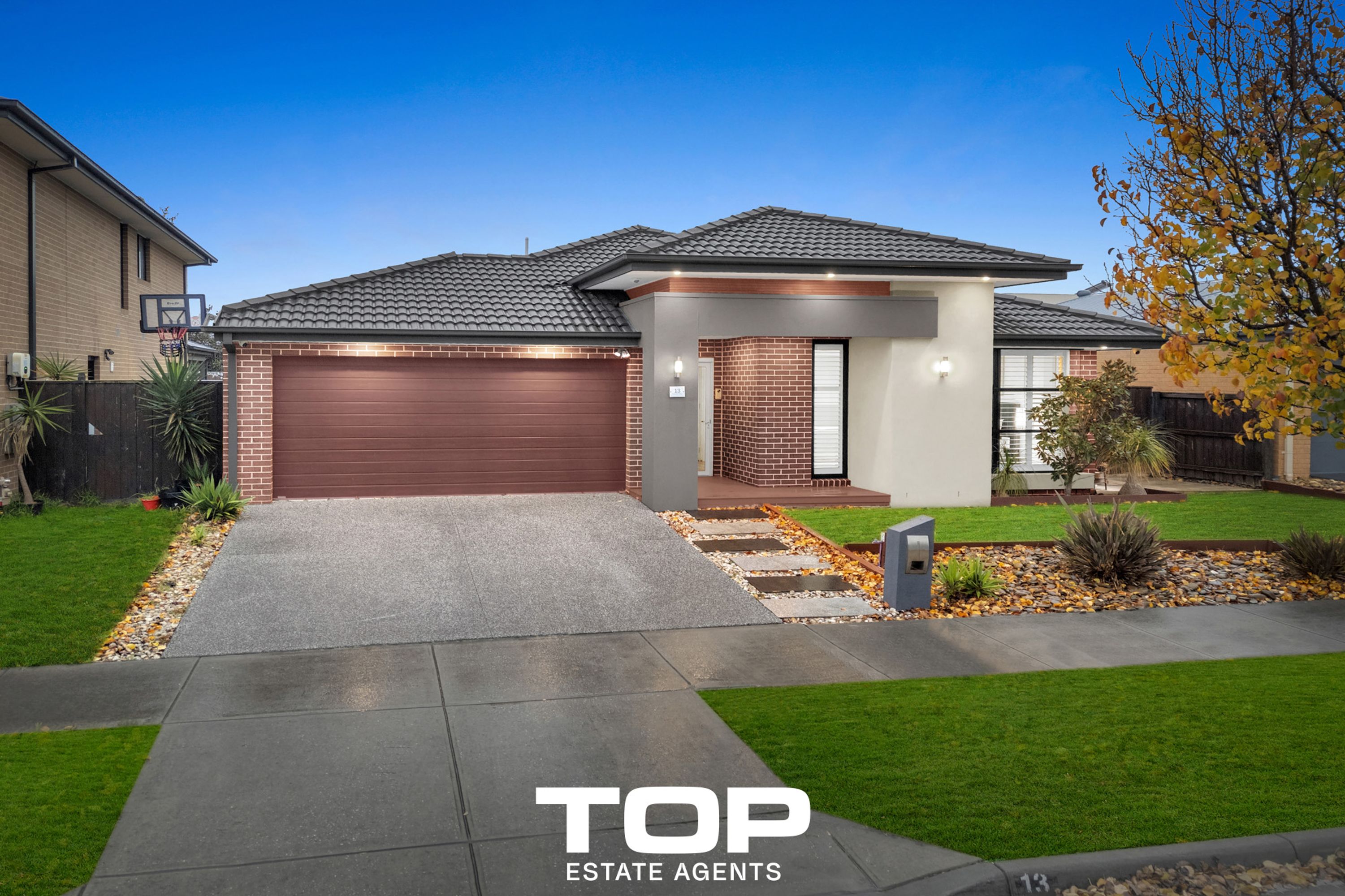 13 Serene Way, Clyde North - Thumbnail 3