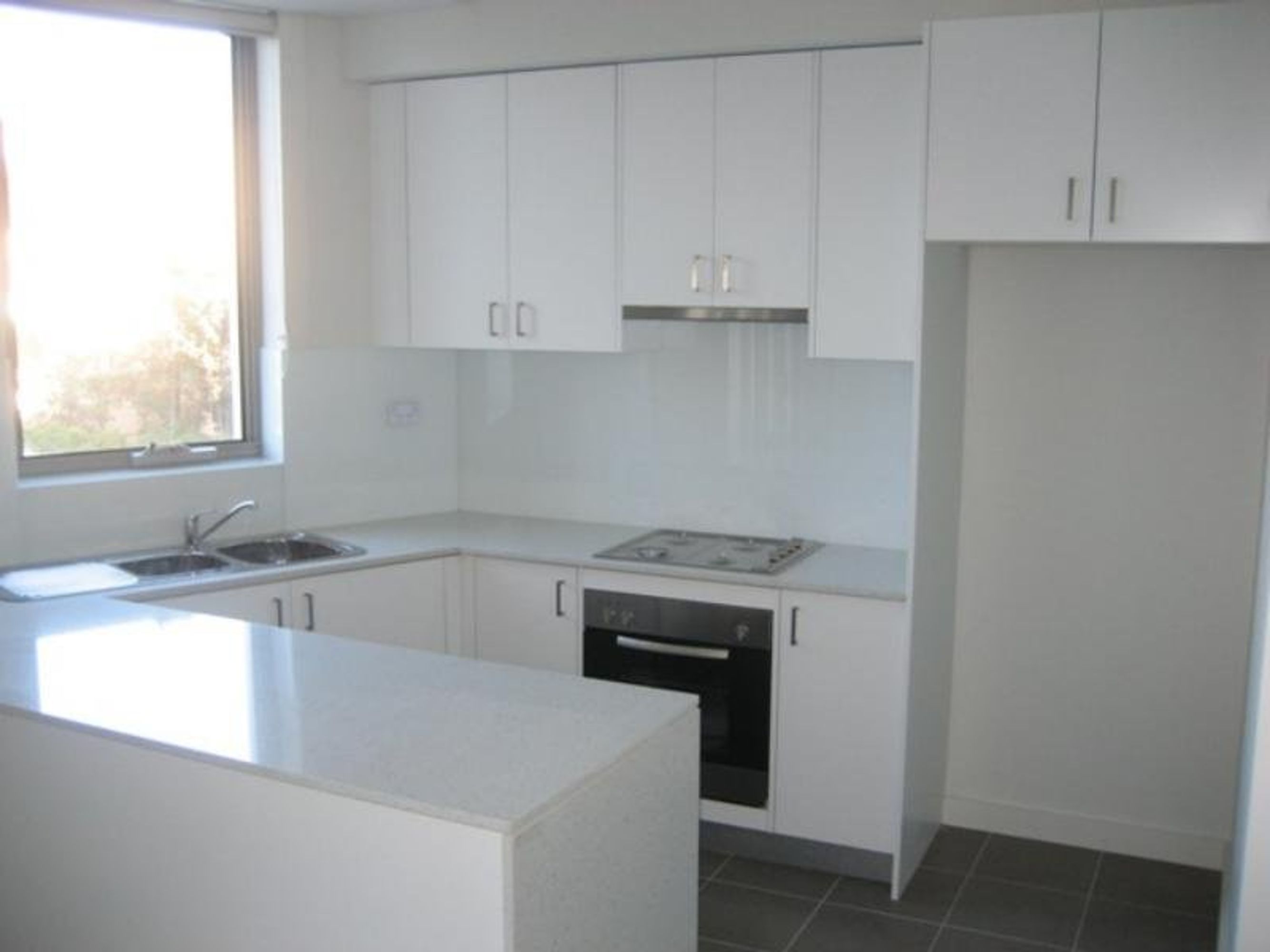 2/30-32 Woniora  Rd, Hurstville, Hurstville - Thumbnail 2