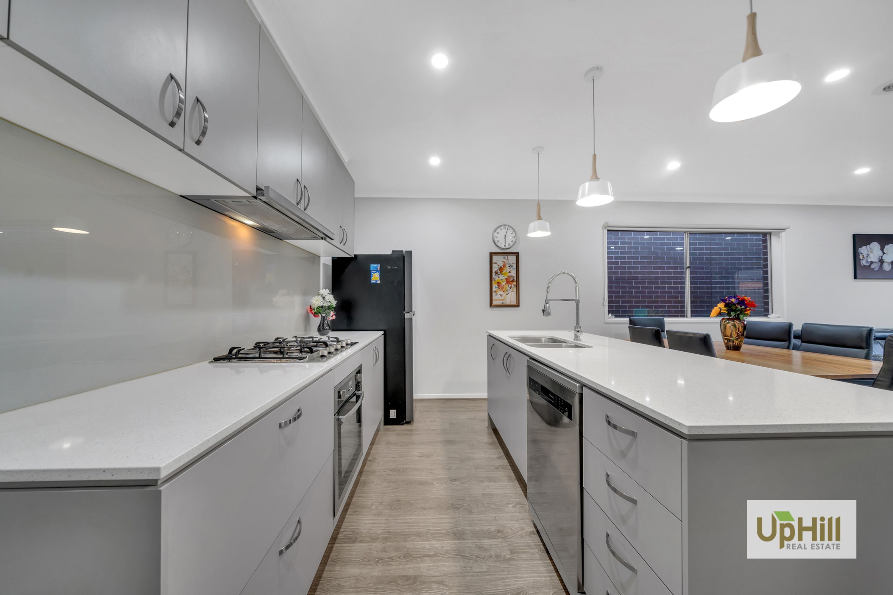 27 Rathberry Circuit, Clyde North - Thumbnail 5