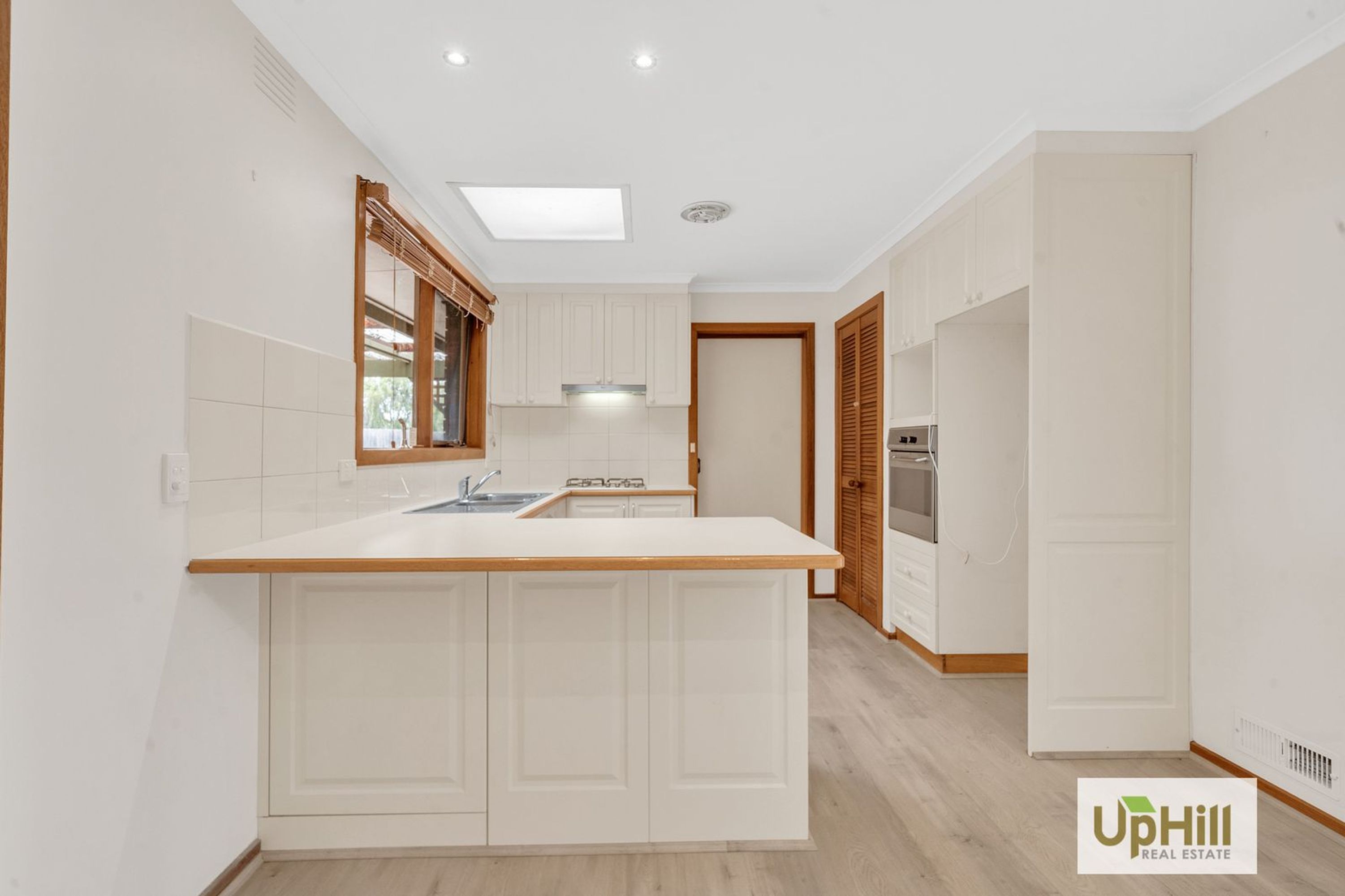 19 Ambleside Cres, Berwick - Thumbnail 2