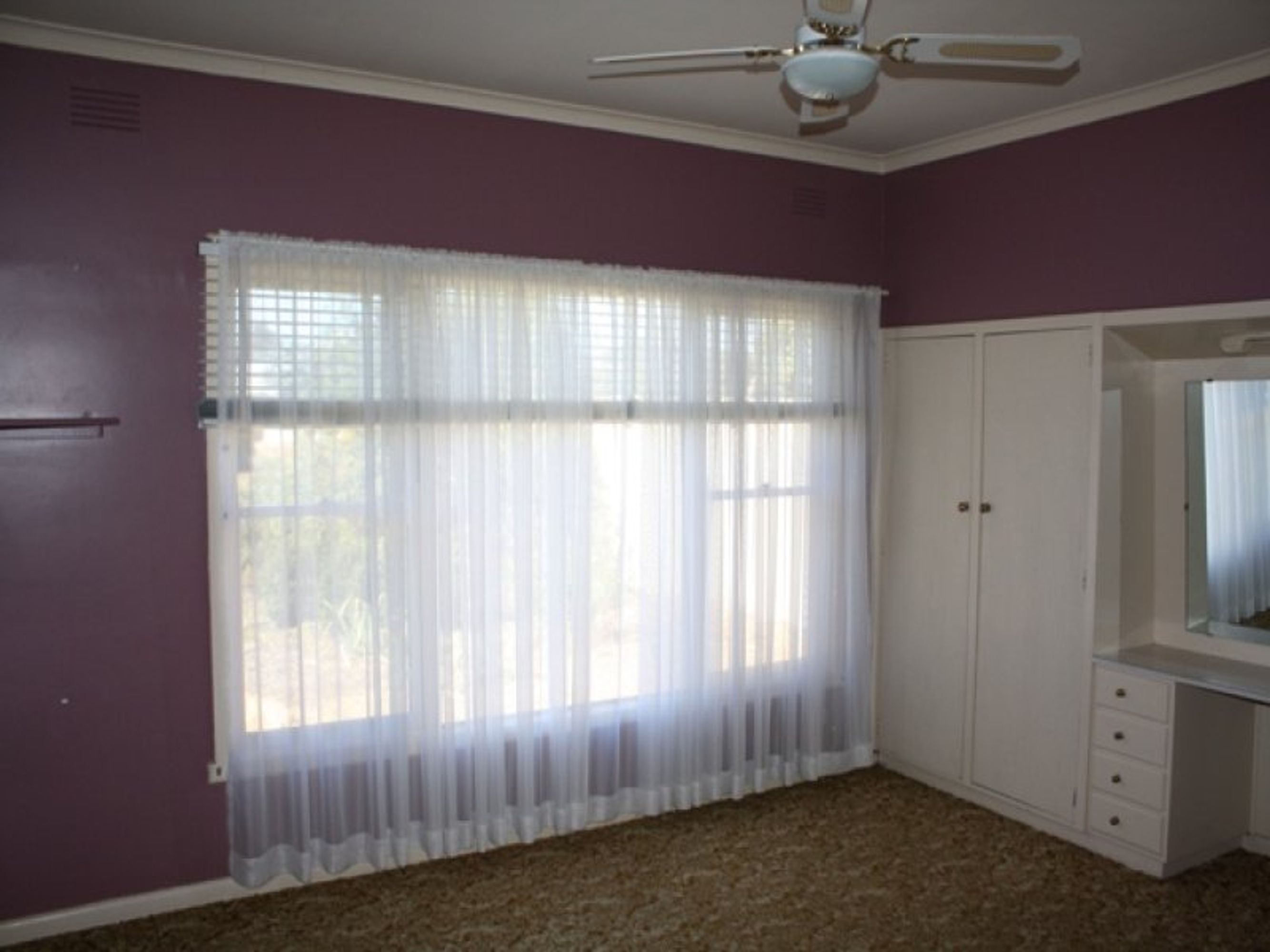 8 Laurel Street, Horsham VIC 3400, Horsham - Thumbnail 4