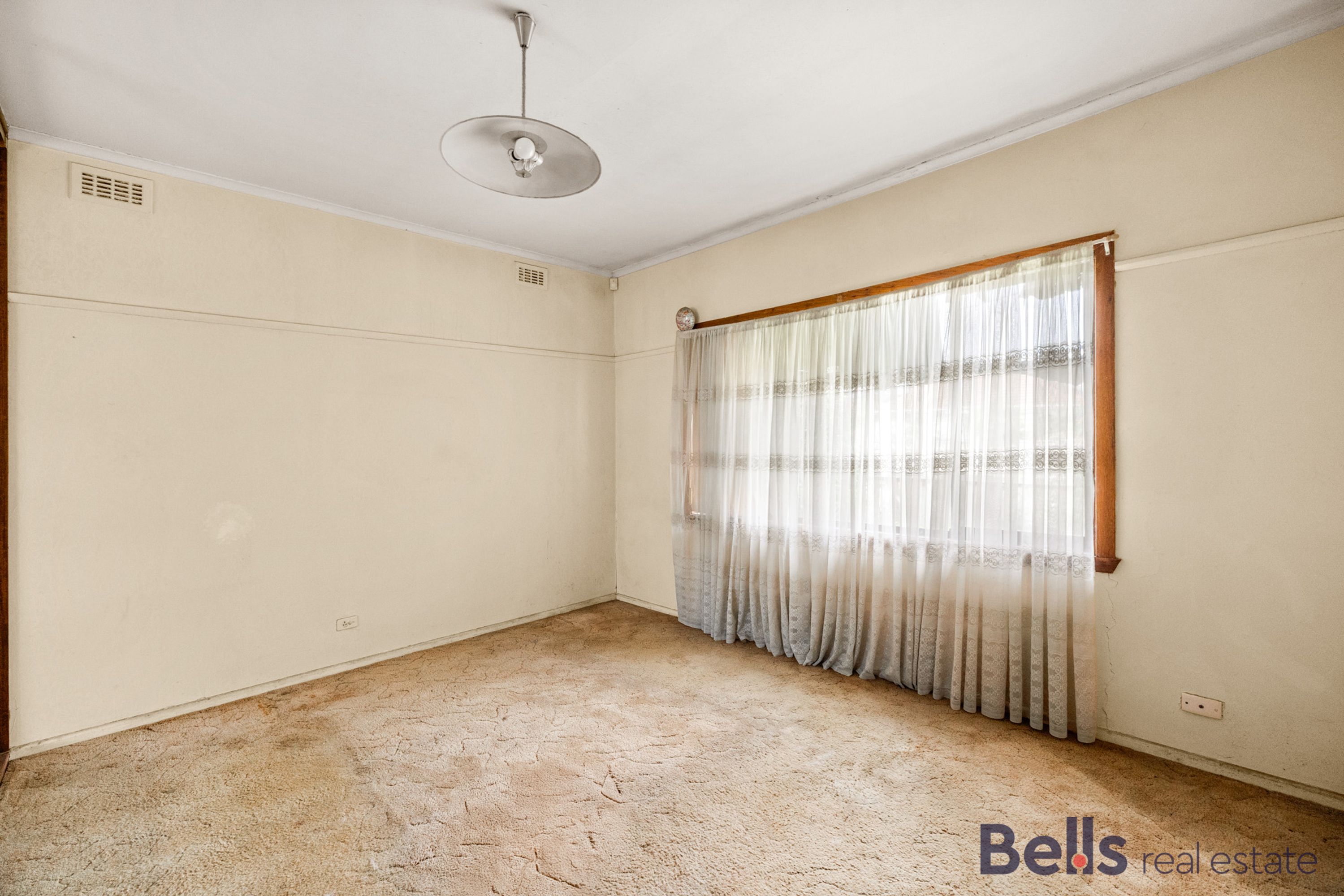 13 Baynton Avenue, Sunshine North - Thumbnail 2