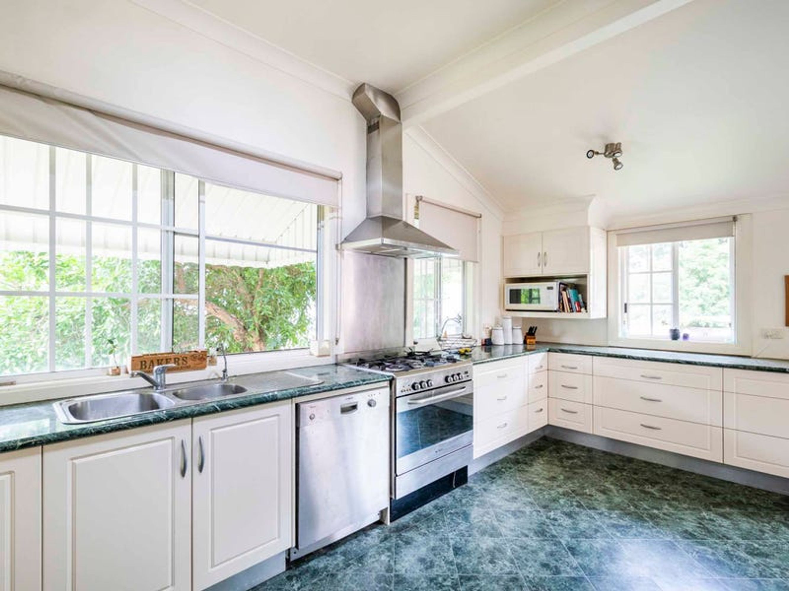 10 Bromley Street, Grafton - Thumbnail 3