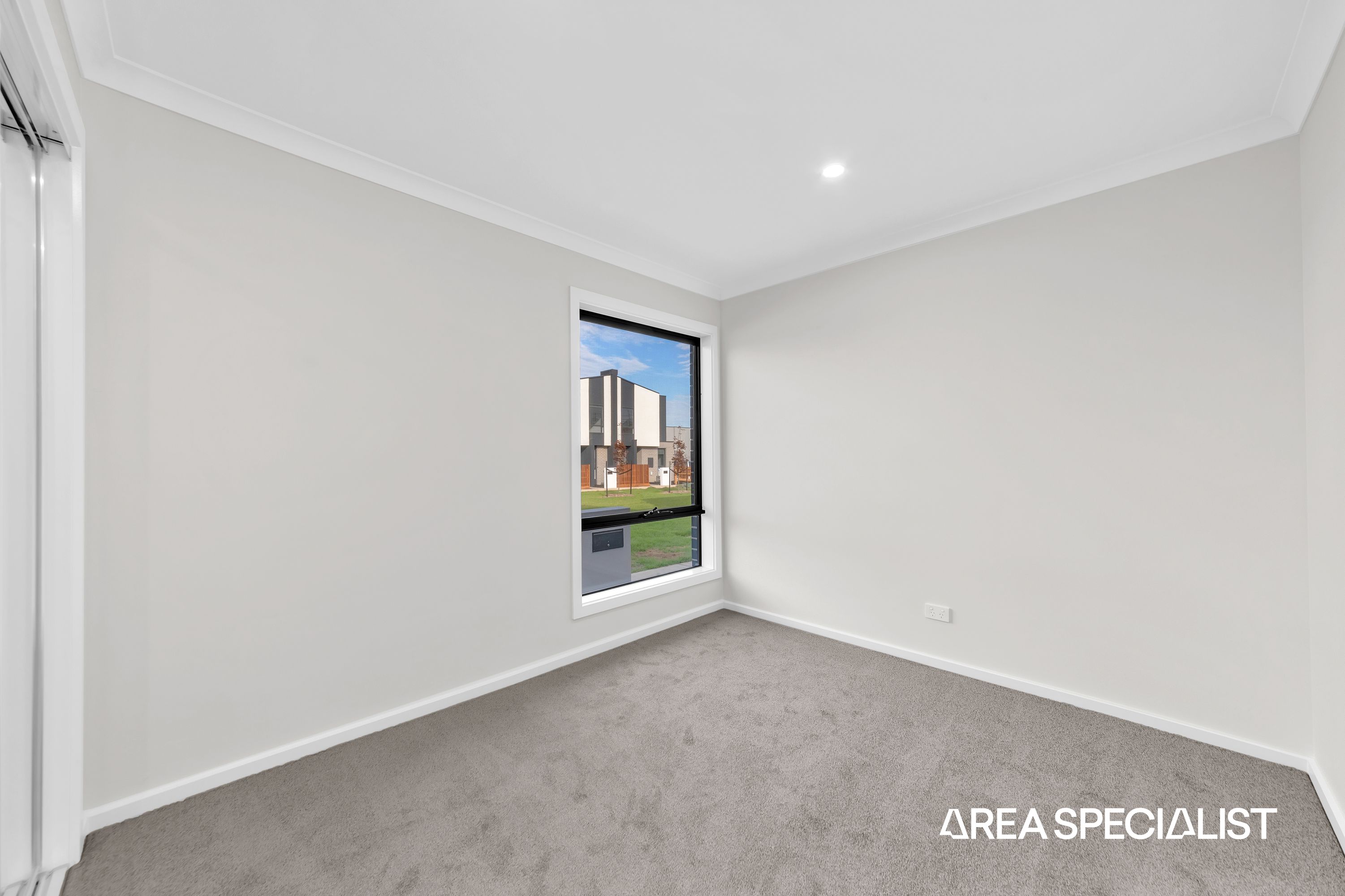 19 Oakview Walk, Clyde, Clyde - Thumbnail 5