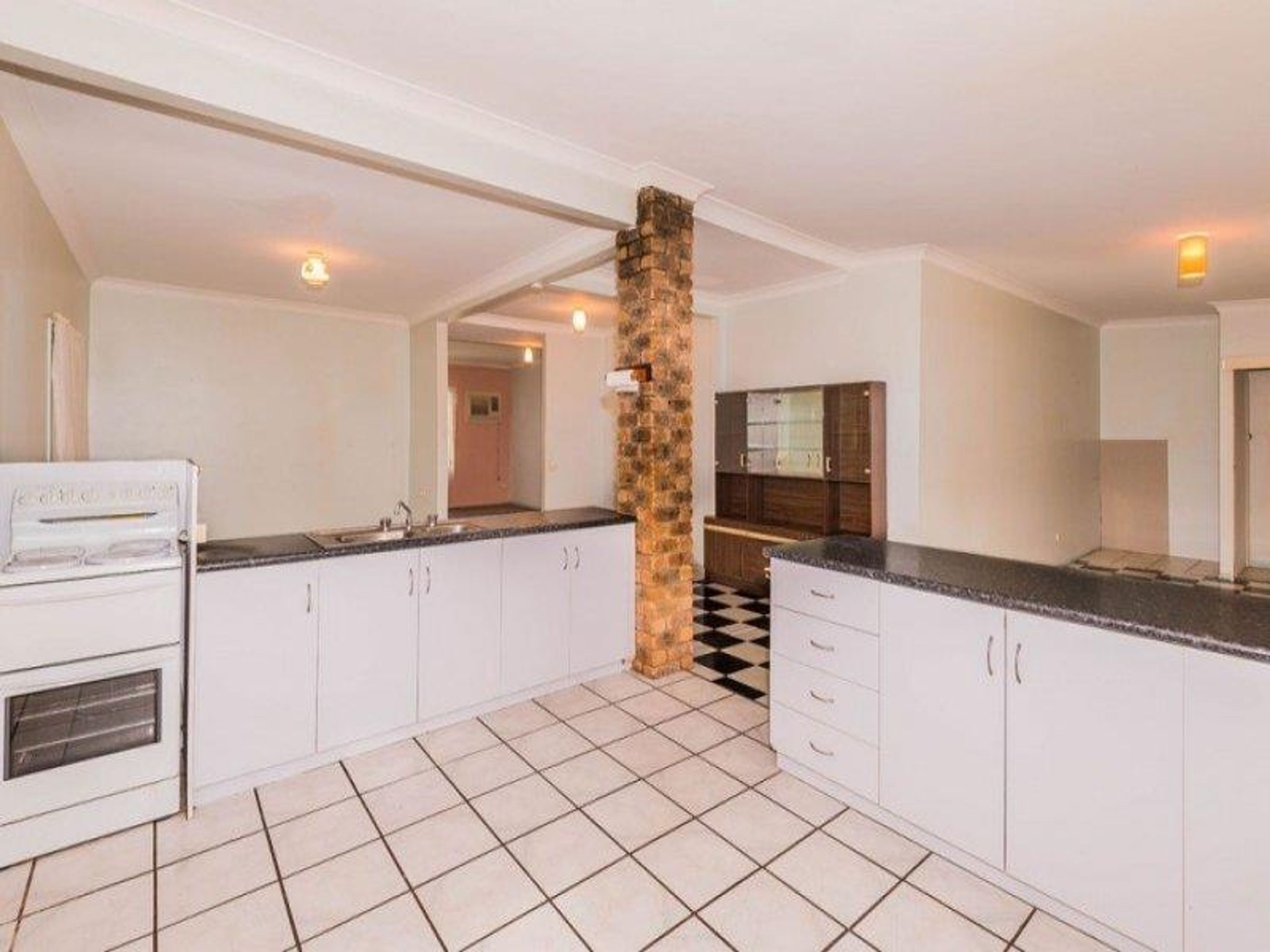 1 Mossberry Avenue, Junction Hill - Thumbnail 3