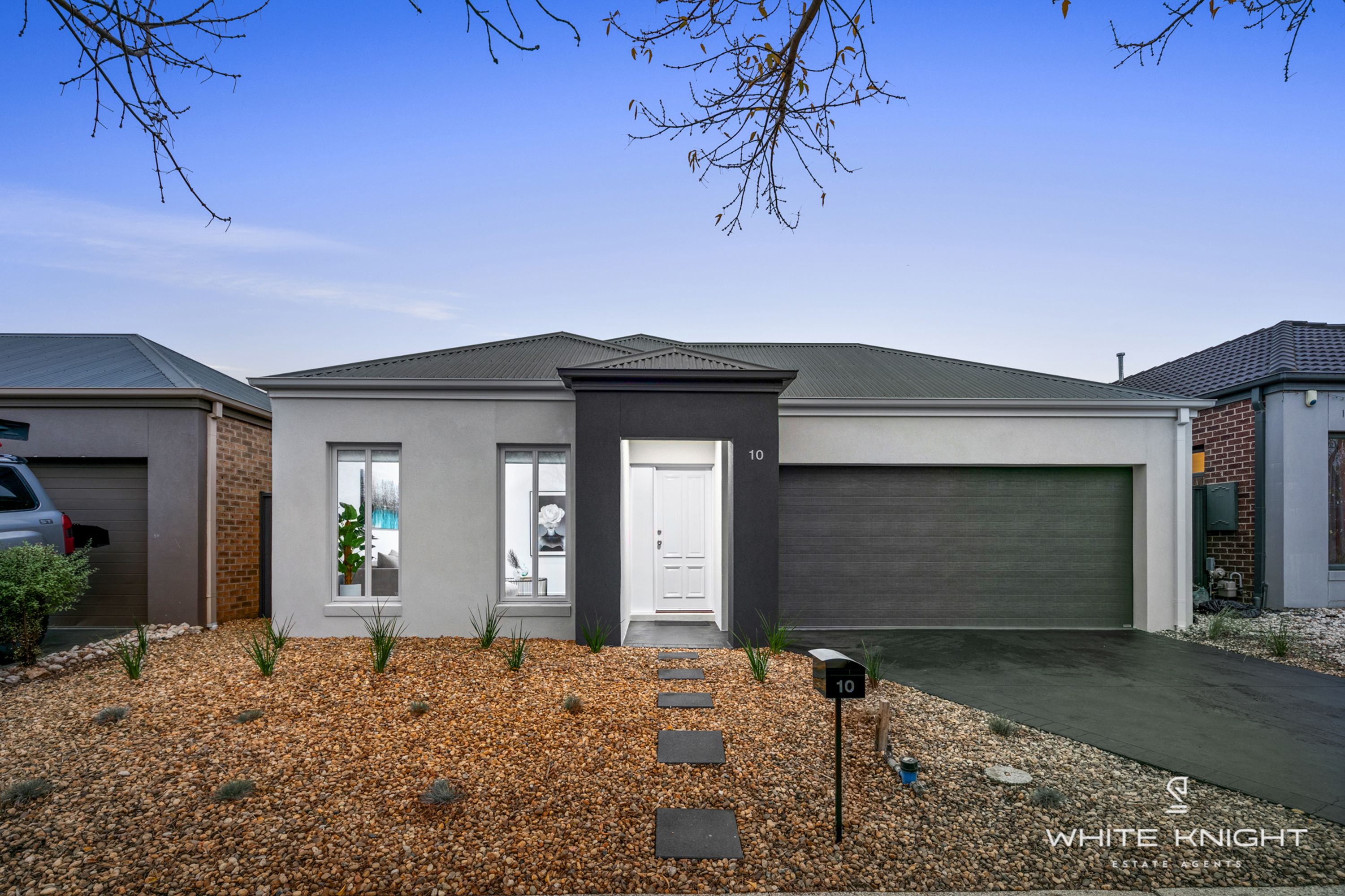 10 Cook Street, Caroline Springs VIC 3023, Caroline Springs - Thumbnail 2