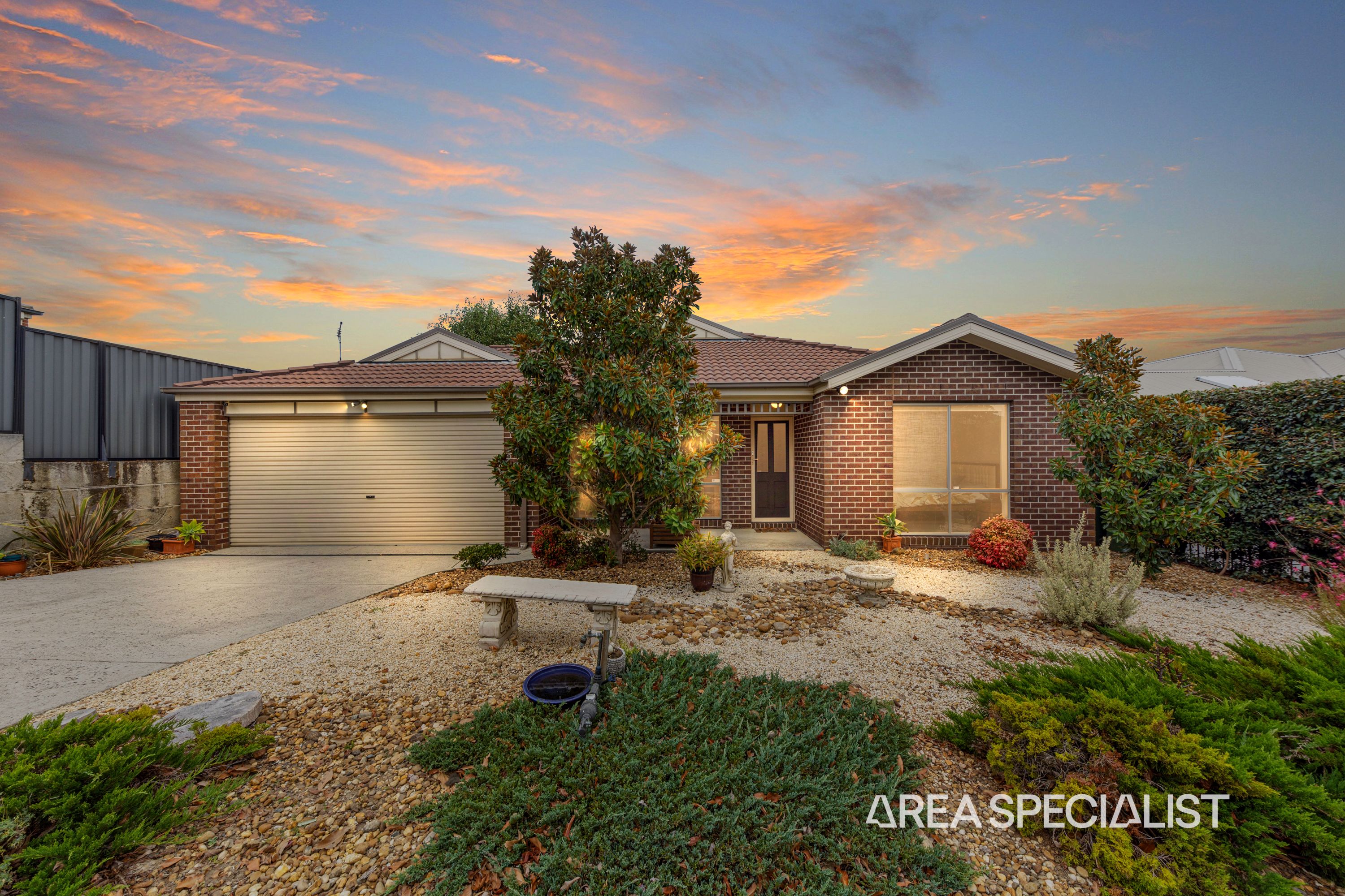 3 Adrian Drive, Pakenham - Thumbnail 2