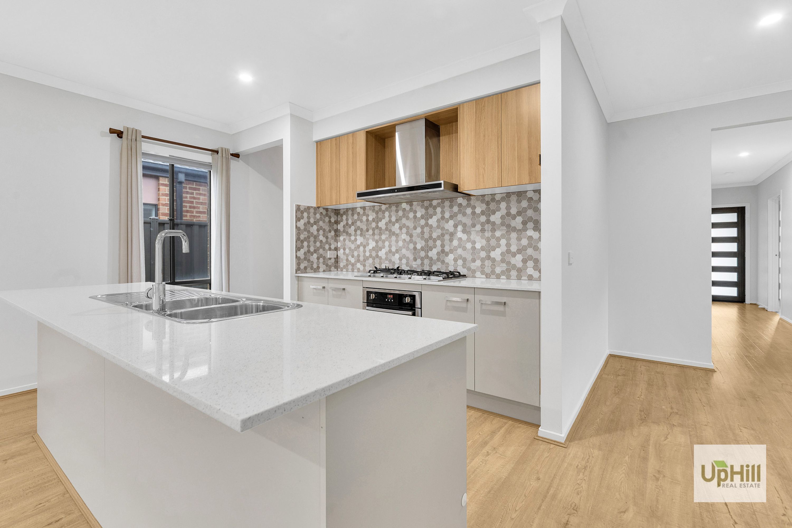 39 Noah Rd, Clyde North - Thumbnail 3