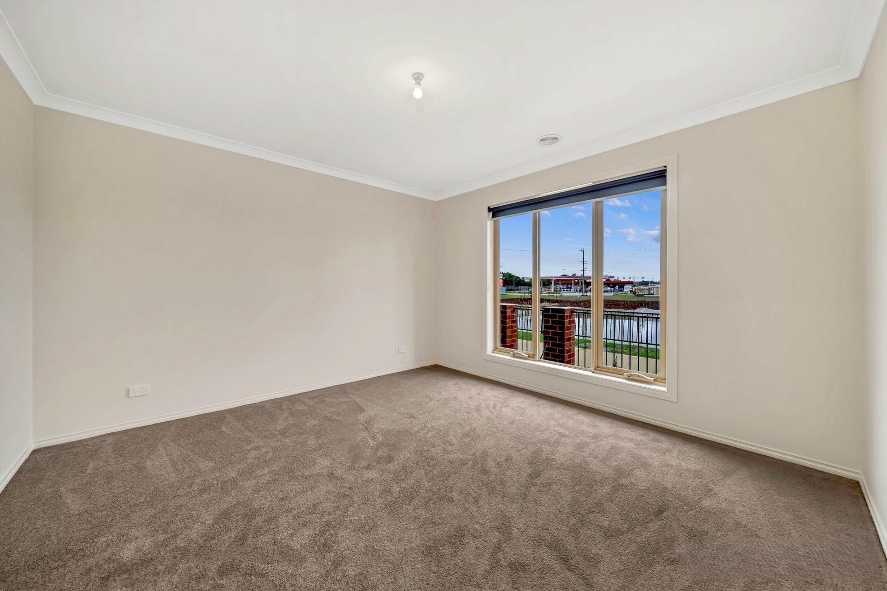 19 Hunt Way, Pakenham - Thumbnail 4