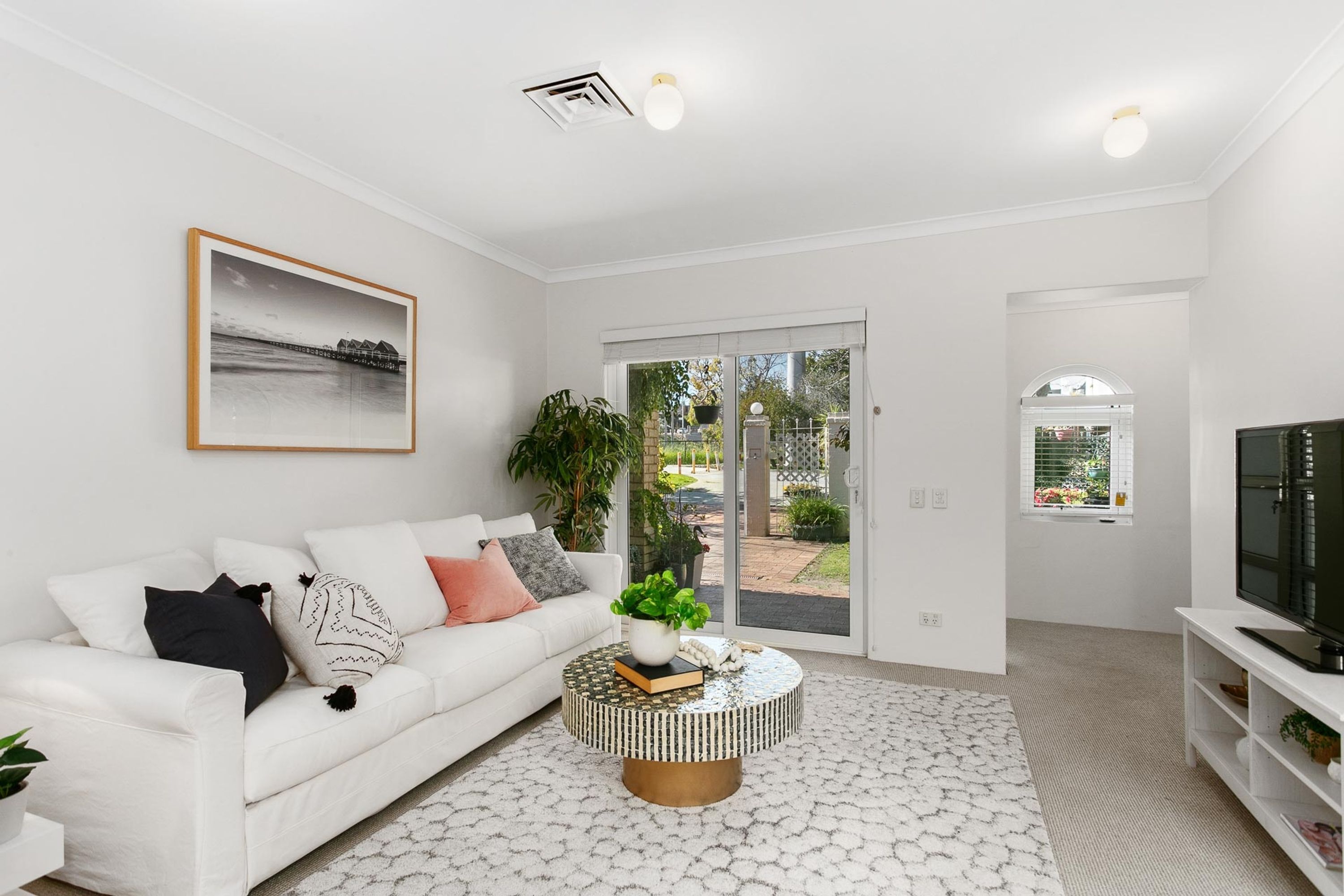 1 White Place, Subiaco - Thumbnail 2