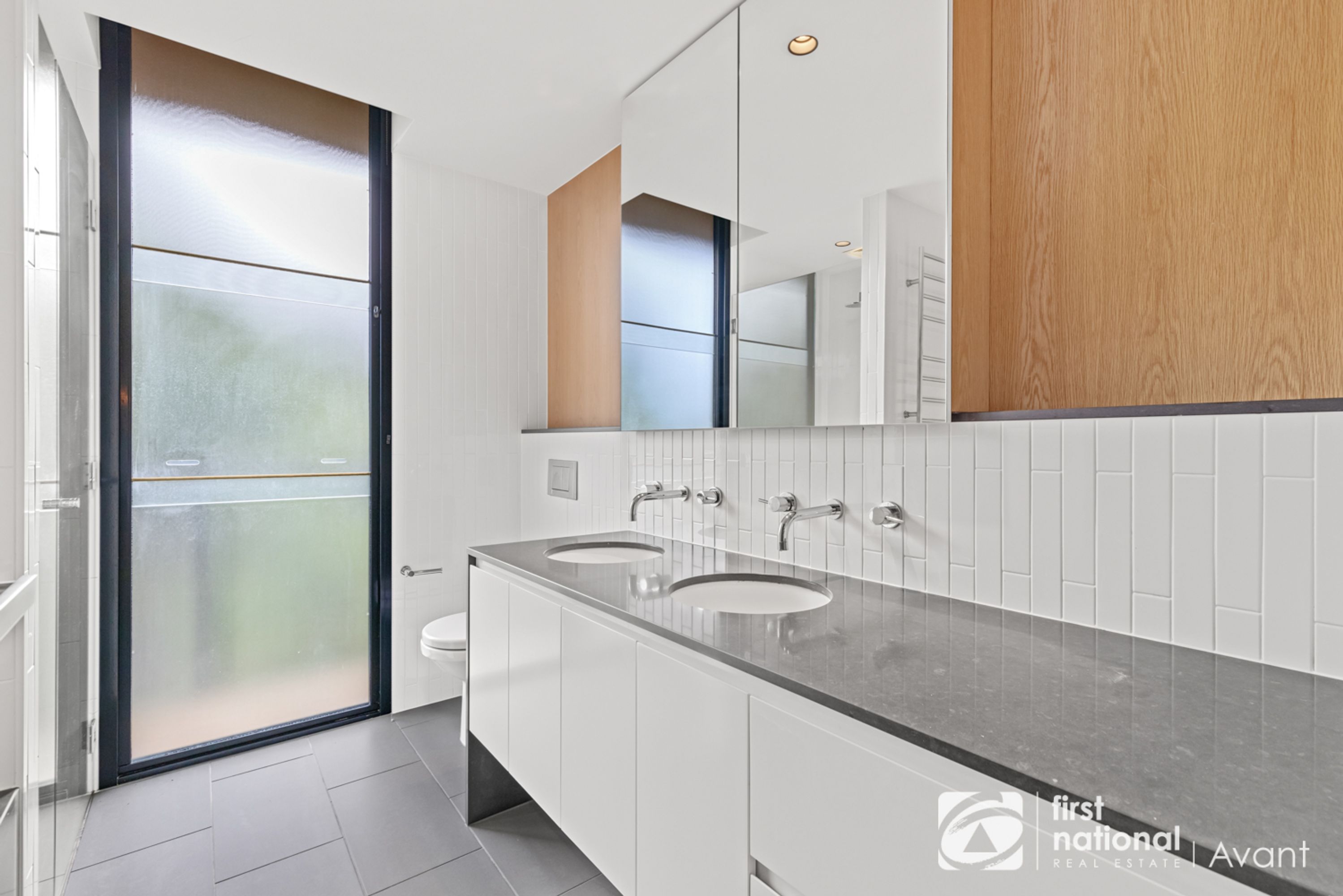 12 Lower Drive N Drive, Kew - Thumbnail 5