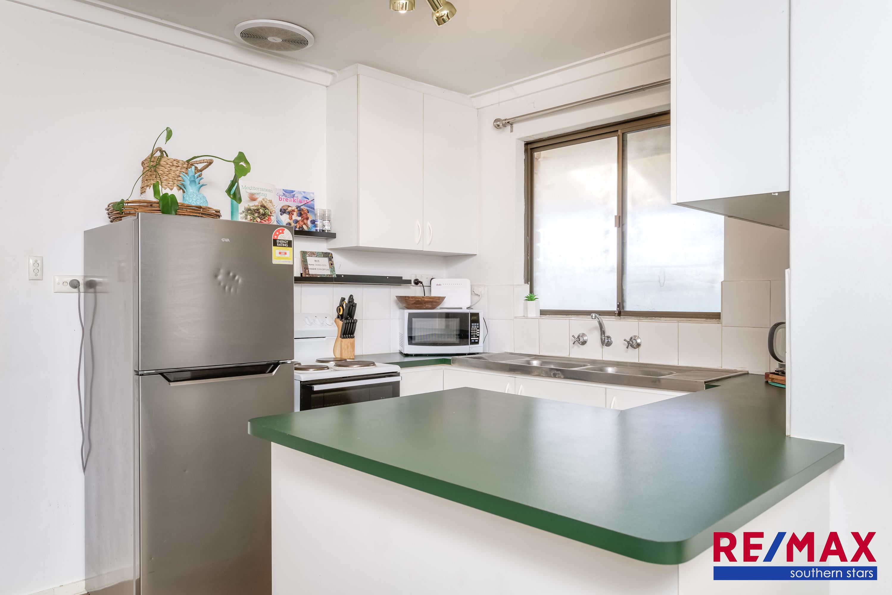 36 Dealy Close, Cannington - Thumbnail 2