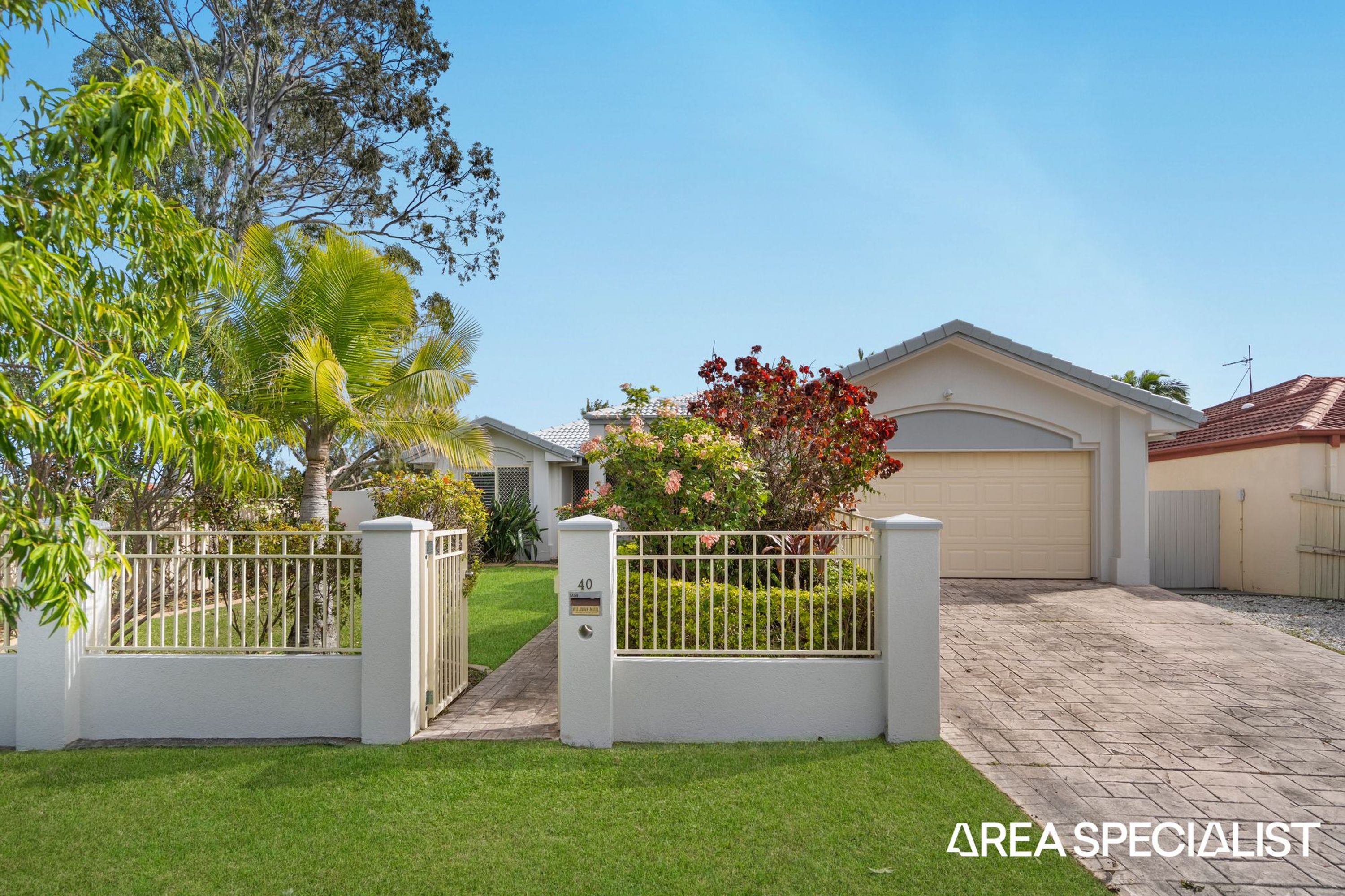 40 Burrendong Road, Coombabah, Coombabah - Image 1