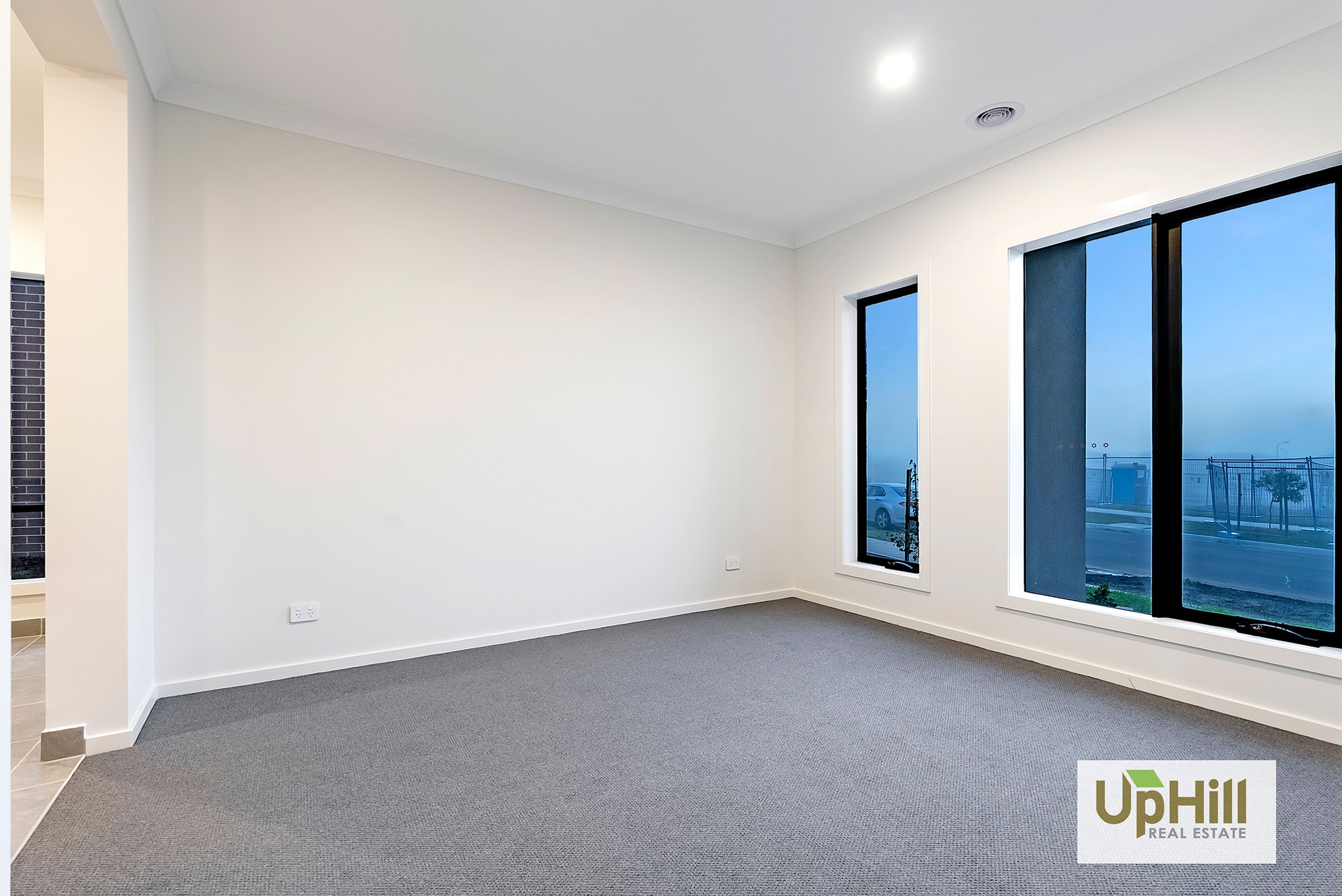 13 Nightfall Avenue, Clyde North - Thumbnail 3