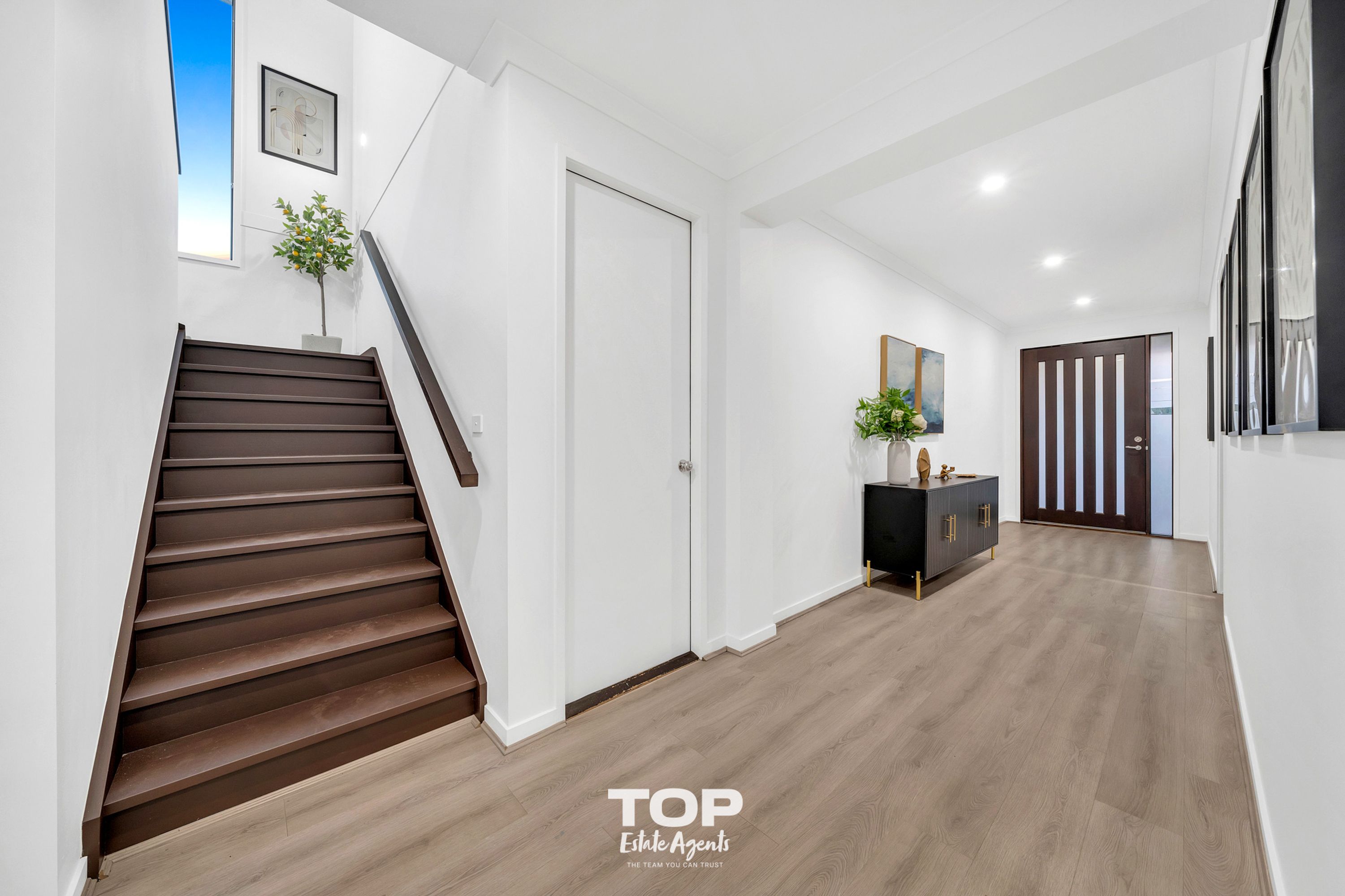 32 Curzon Street, Clyde North - Thumbnail 2