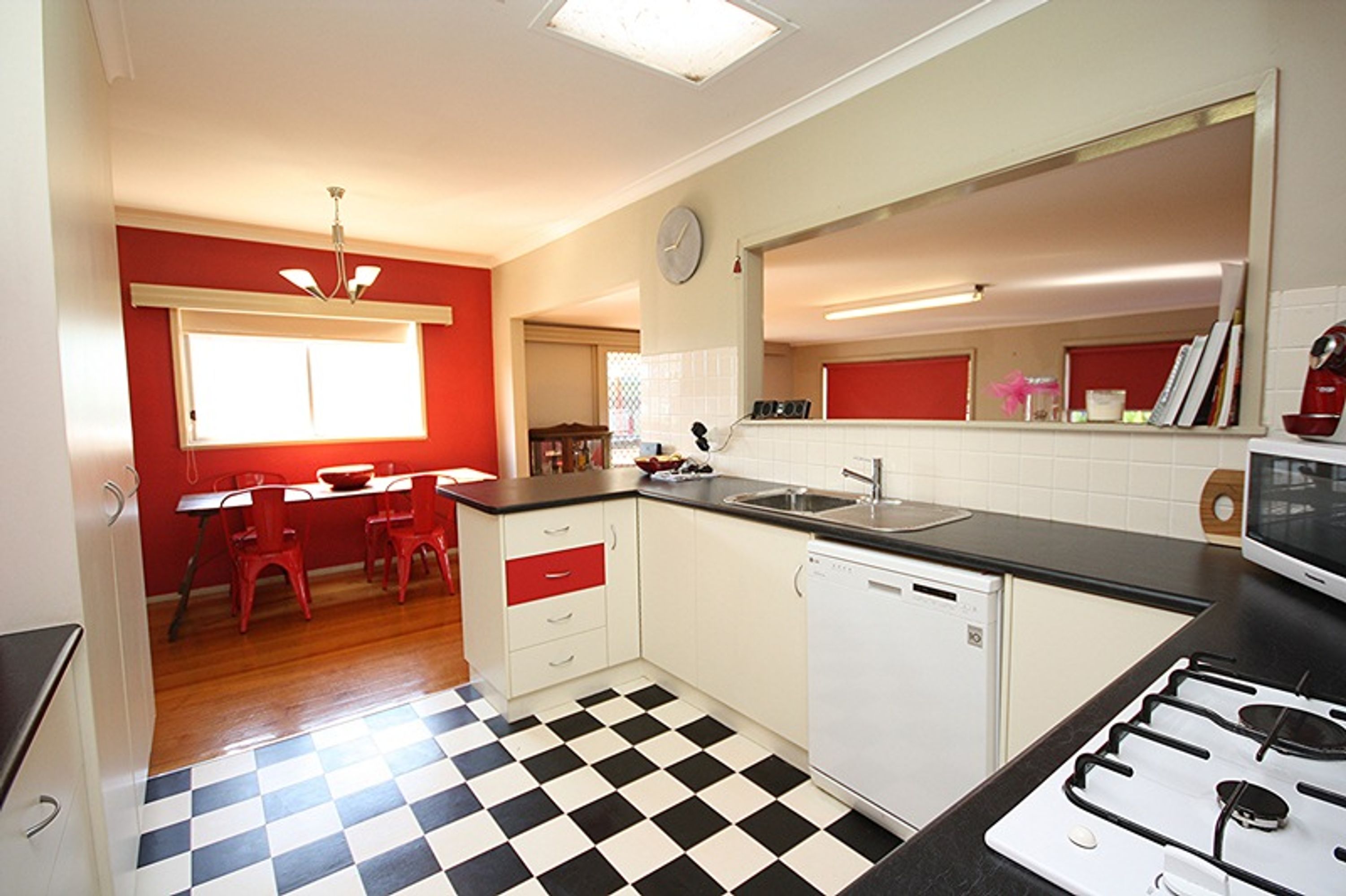 2 Hennessy Street, Horsham VIC 3400, Horsham - Thumbnail 2