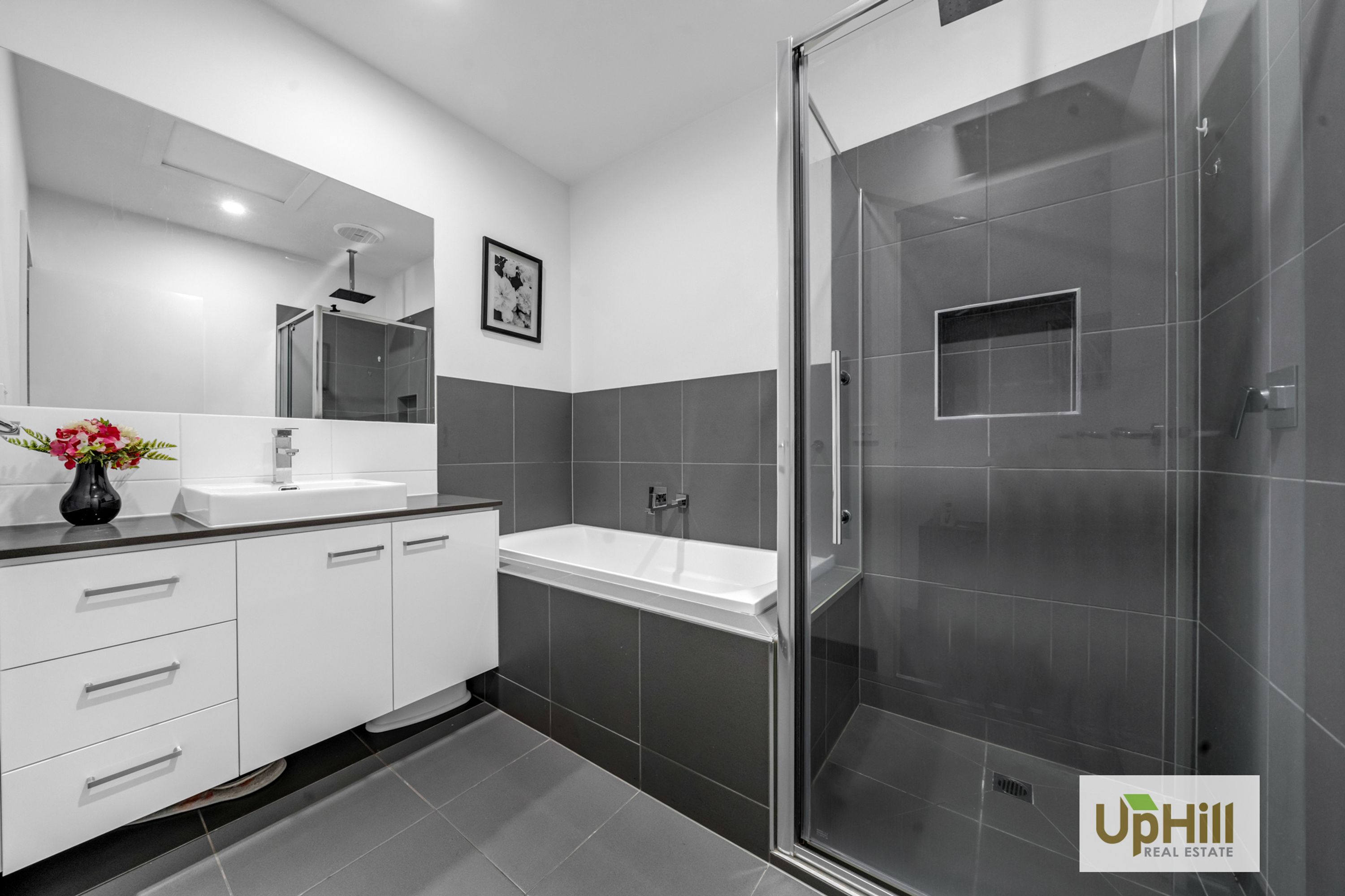 12 Montevideo Lane, Clyde North - Thumbnail 6