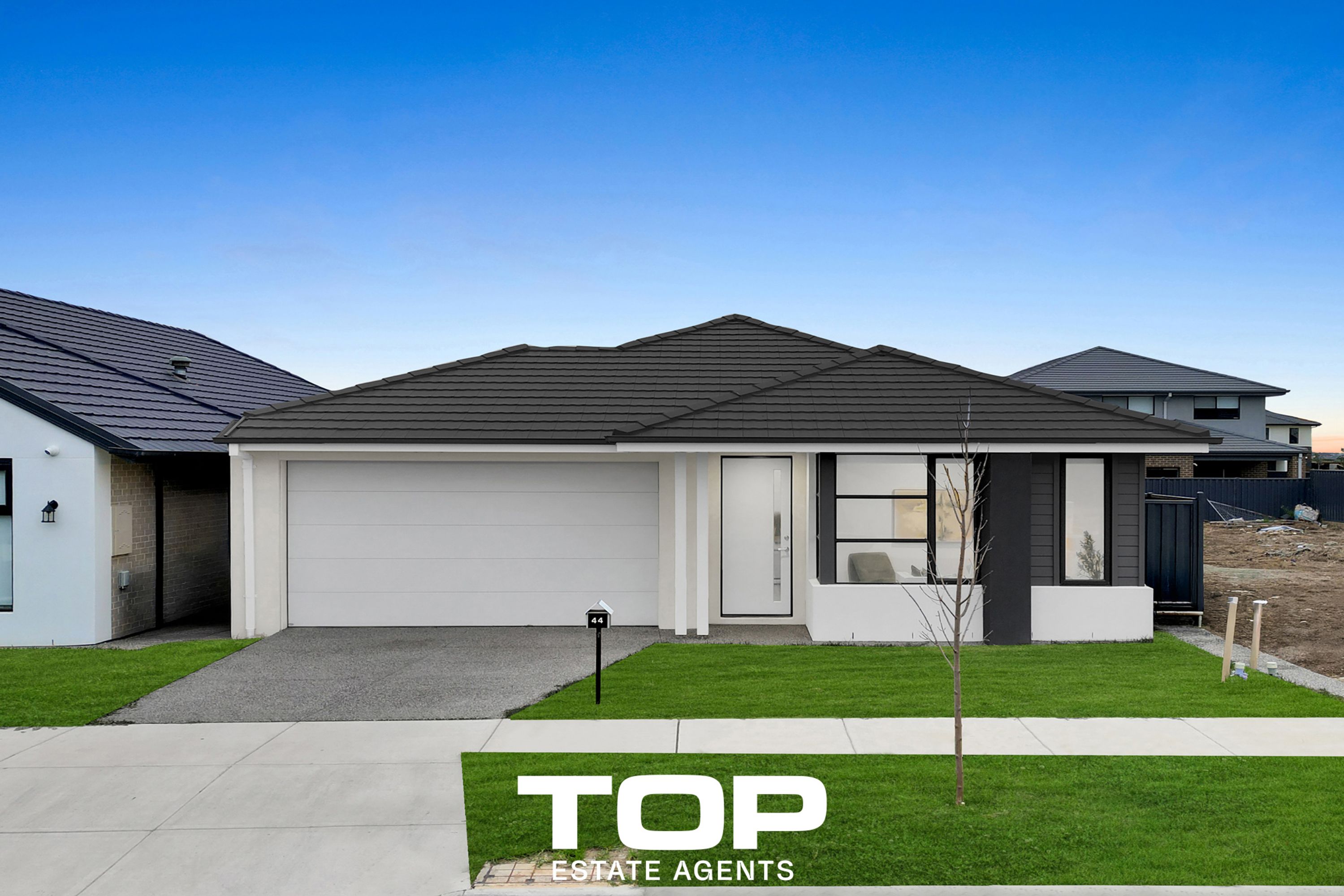44 Thicket Loop, Clyde North - Thumbnail 2