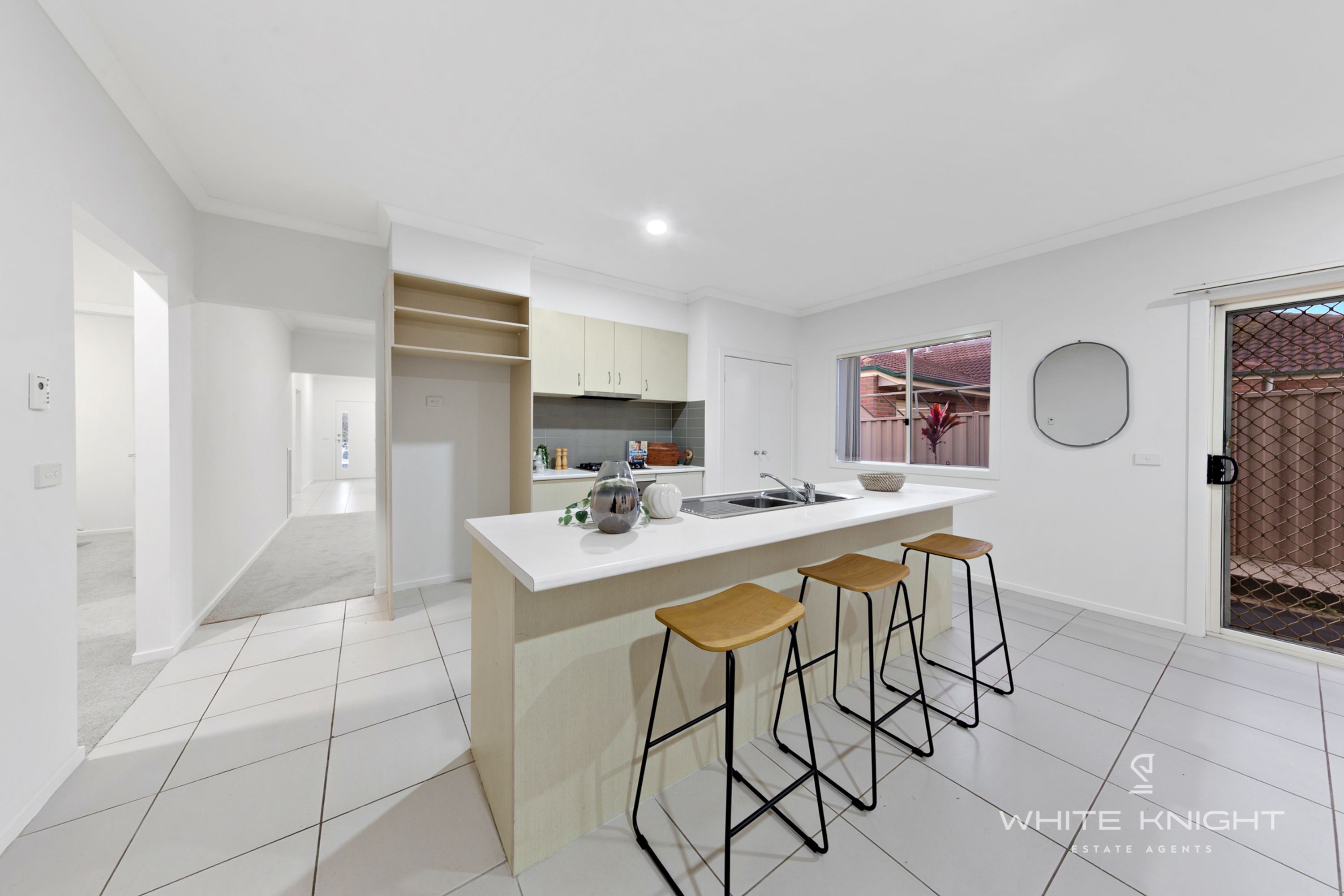 24 Glen Drouitt Drive, Caroline Springs VIC 3023, Caroline Springs - Thumbnail 4