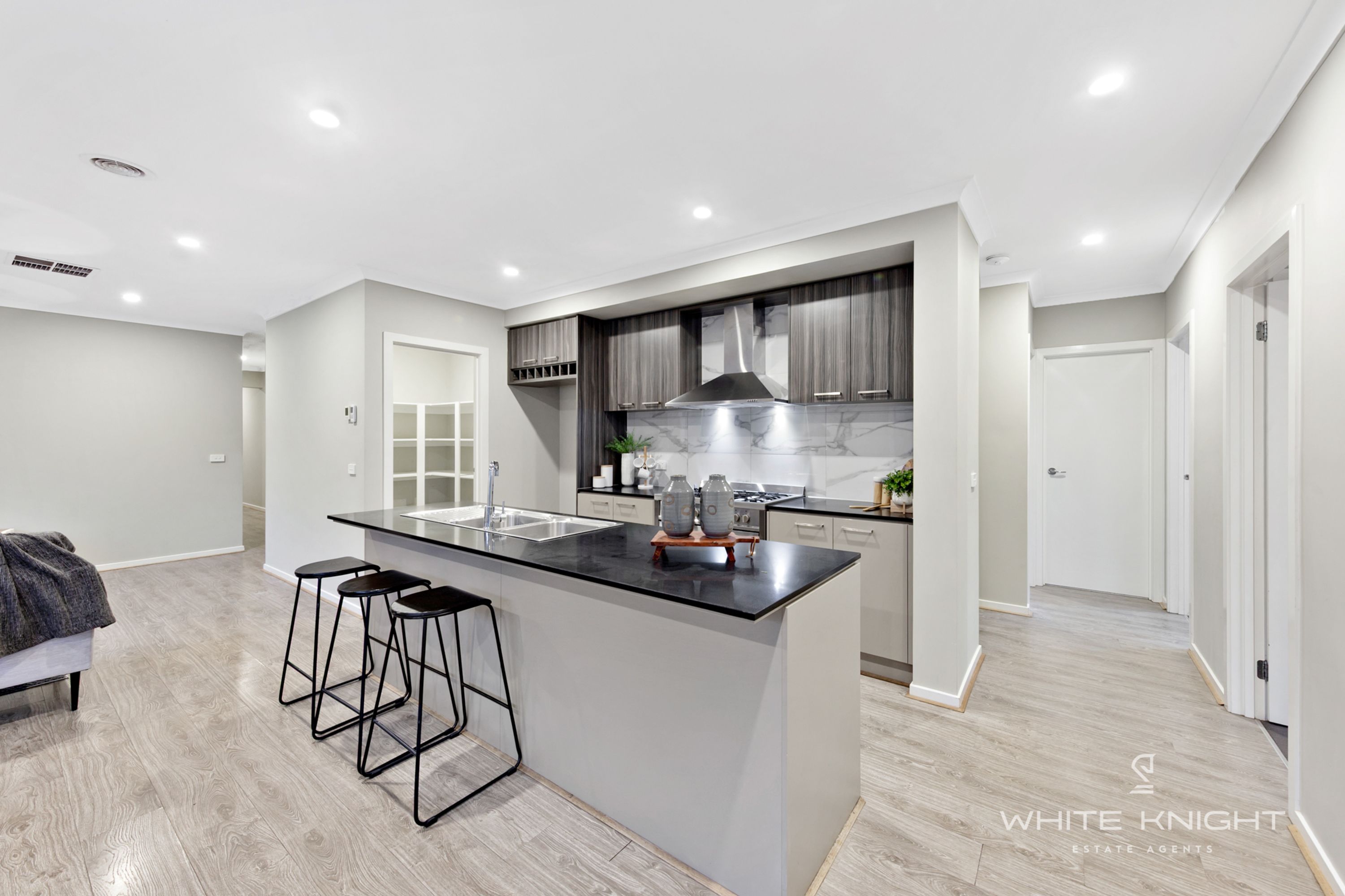 11 Tussock Street, Aintree VIC 3336, Aintree - Thumbnail 5
