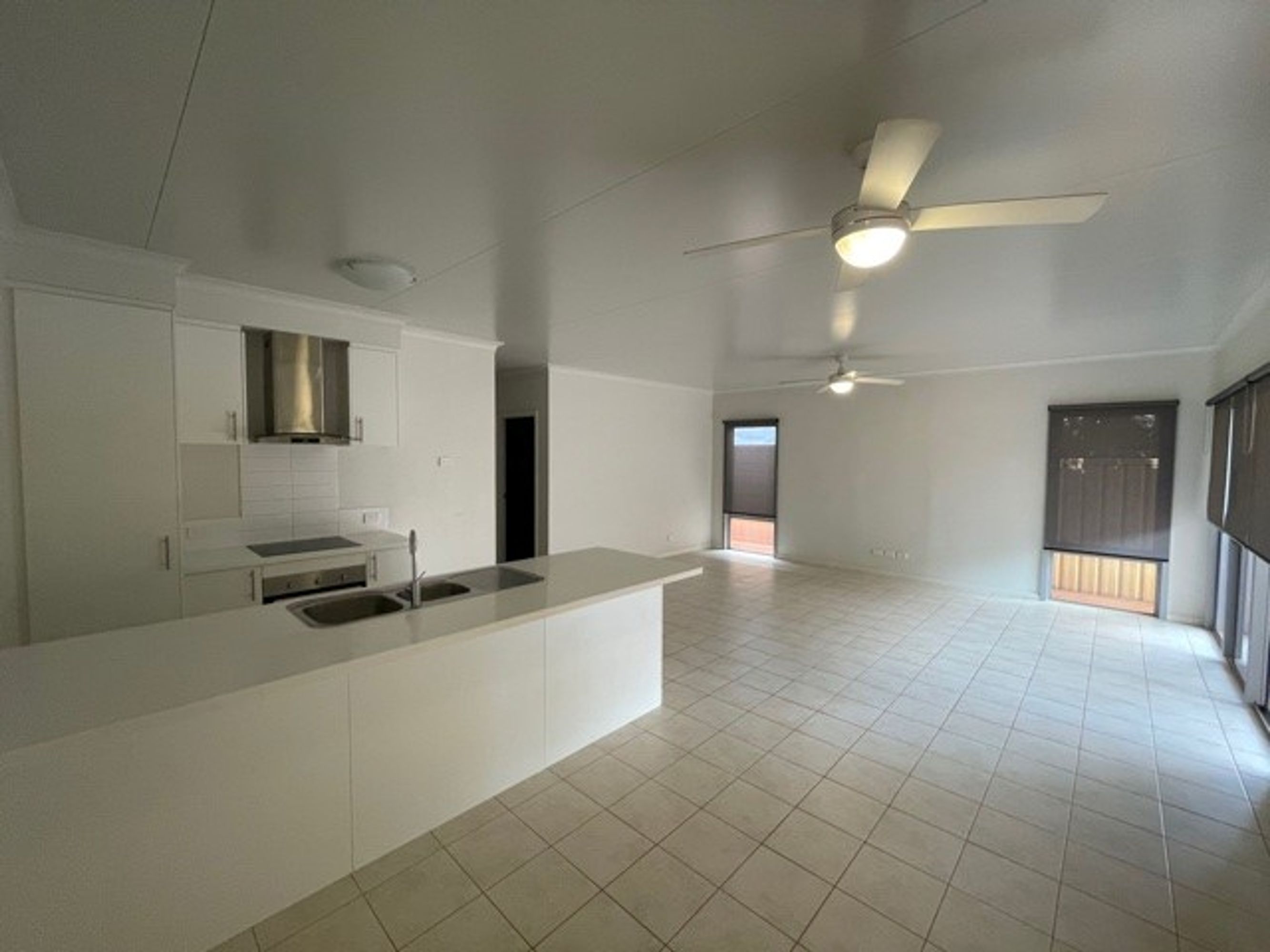 10 Hibiscus Way, Newman, Newman - Thumbnail 2