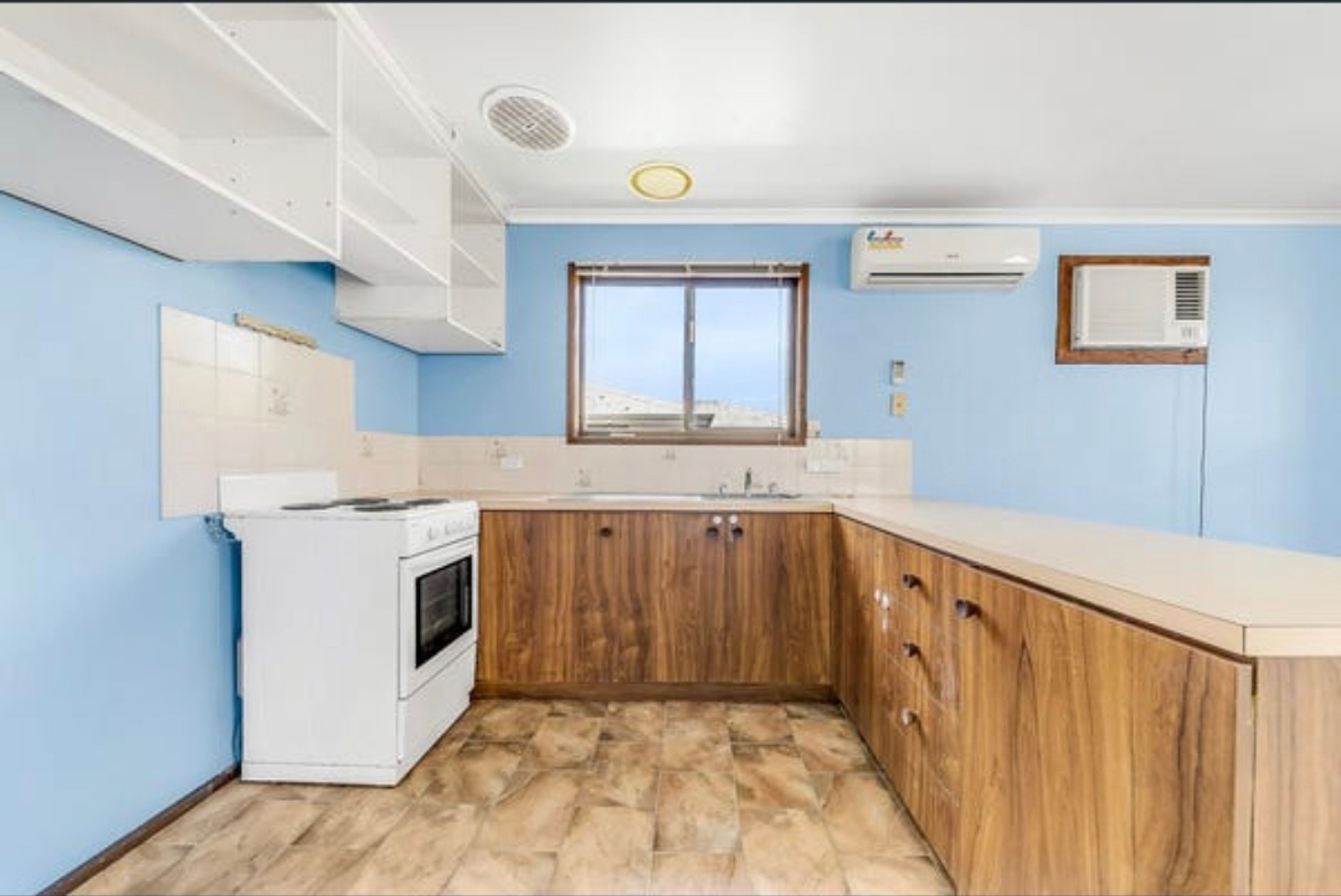 53 Sonia Crescent, Pioneer Bay - Thumbnail 2