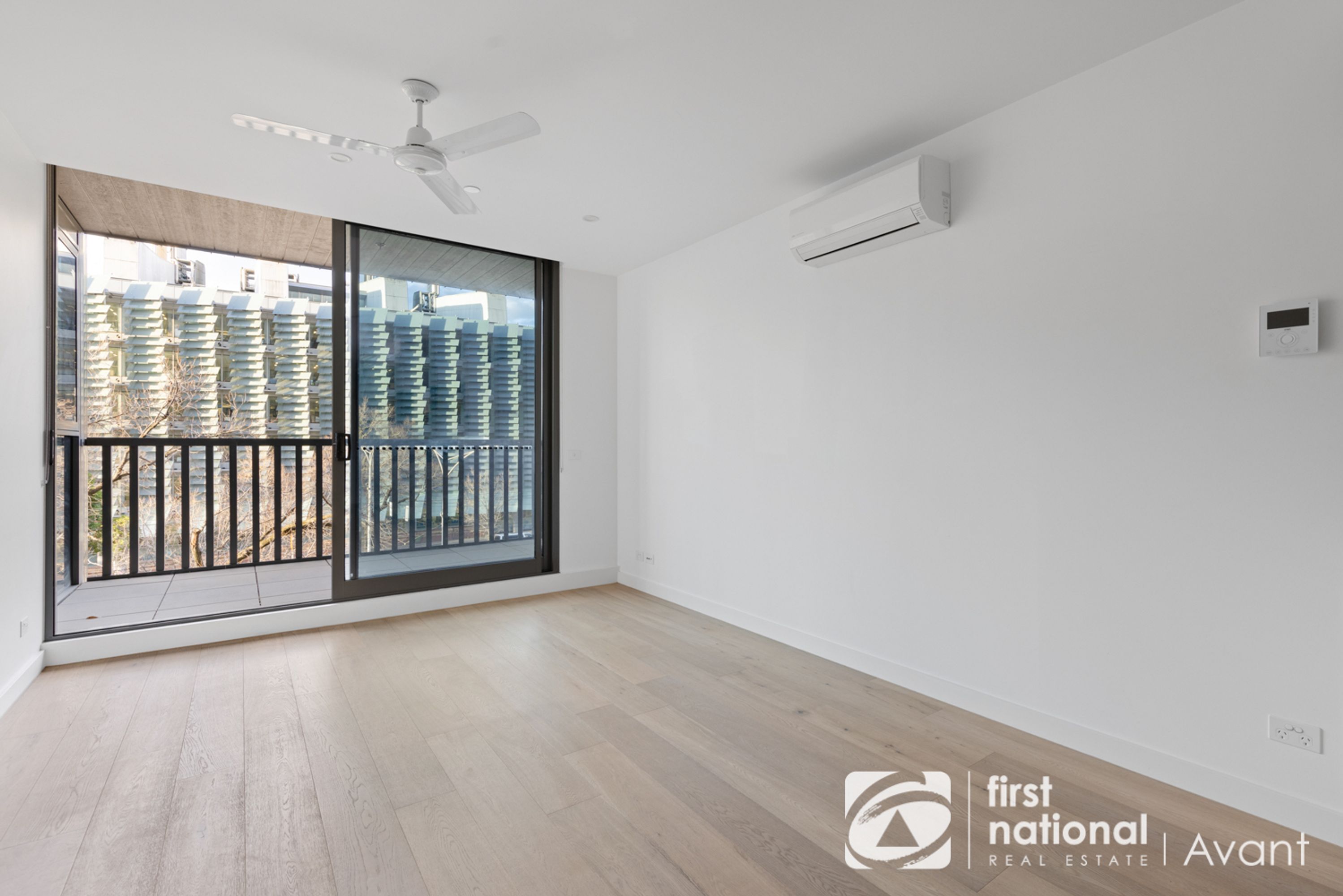 302/93 Flemington Road, North Melbourne - Thumbnail 4