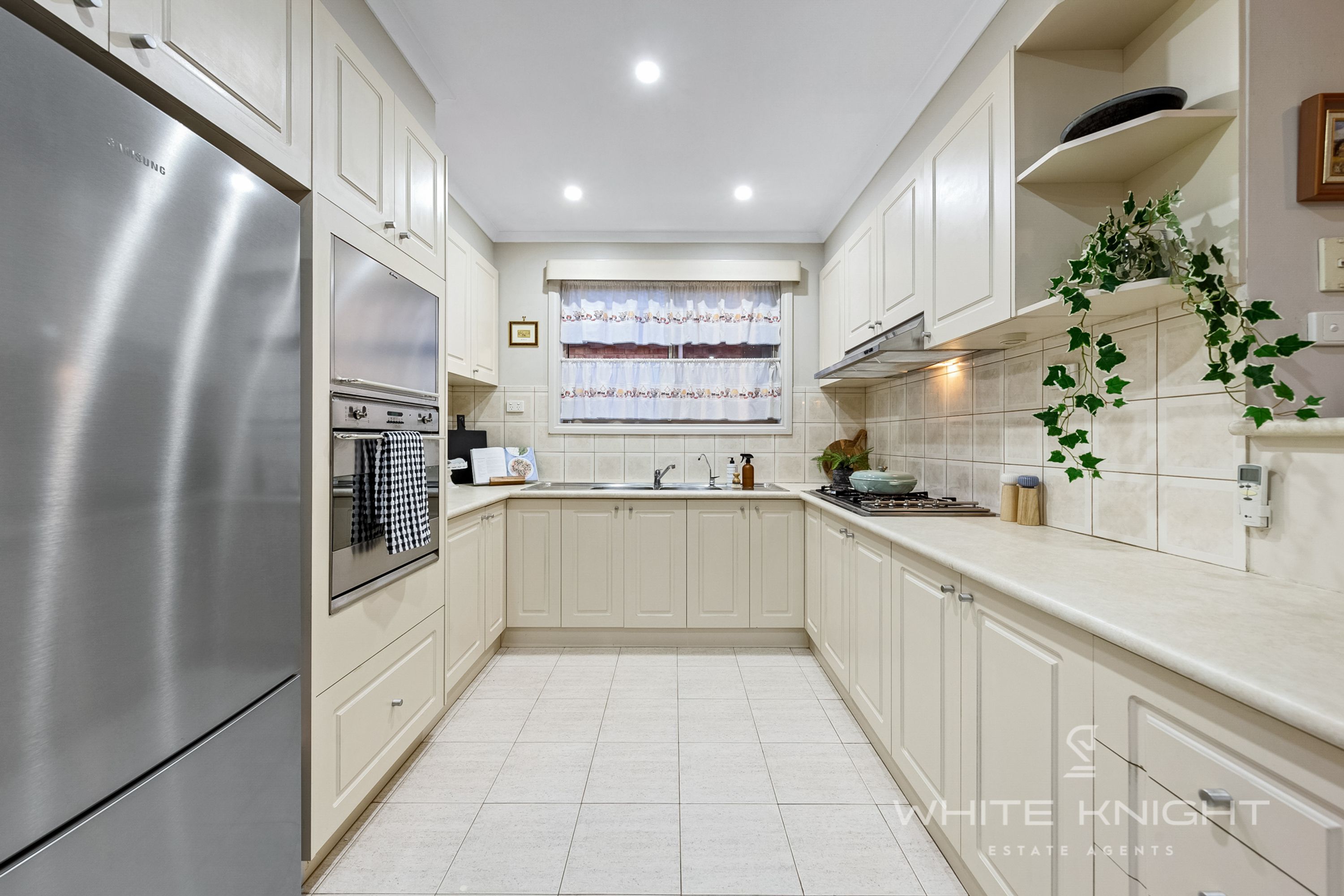 166 Copernicus Way, Keilor Downs VIC 3038, Keilor Downs - Thumbnail 3